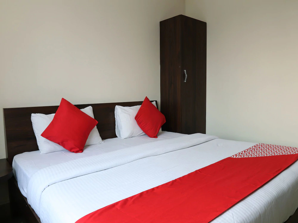 Lotus Inn By OYO Rooms