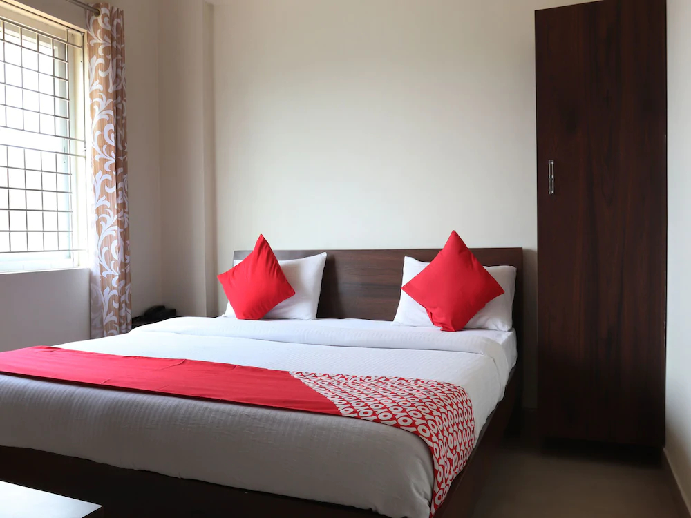 Lotus Inn By OYO Rooms