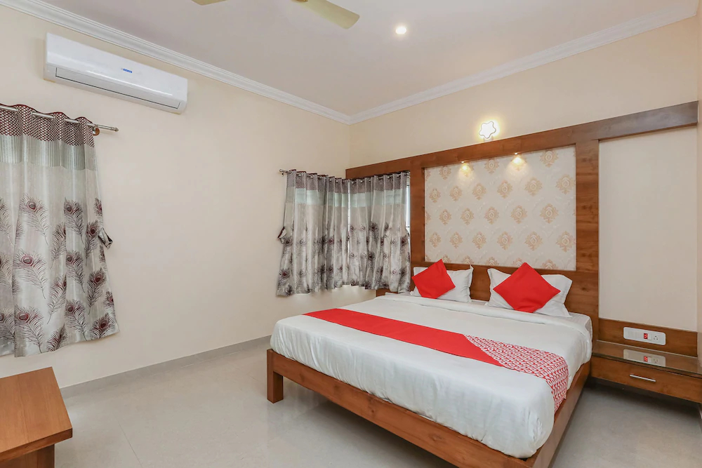 Monisha Residency By OYO Rooms
