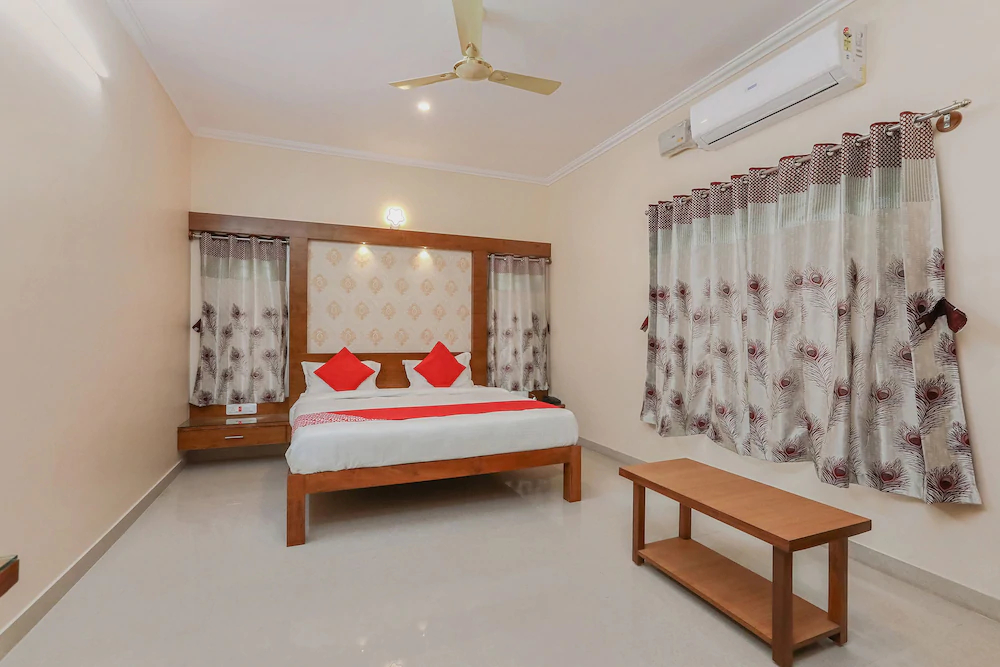 Monisha Residency By OYO Rooms