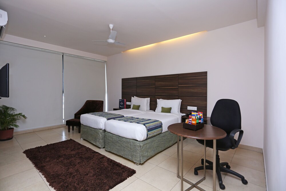 Oasis Hotel  by OYO Rooms