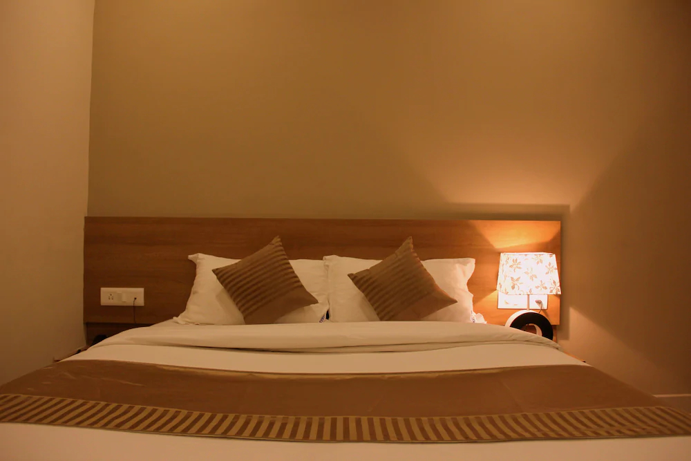 Samasth Rooms And Suites
