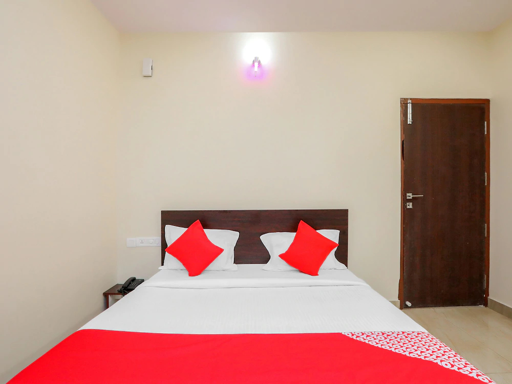 Surabhi Comforts by OYO Rooms