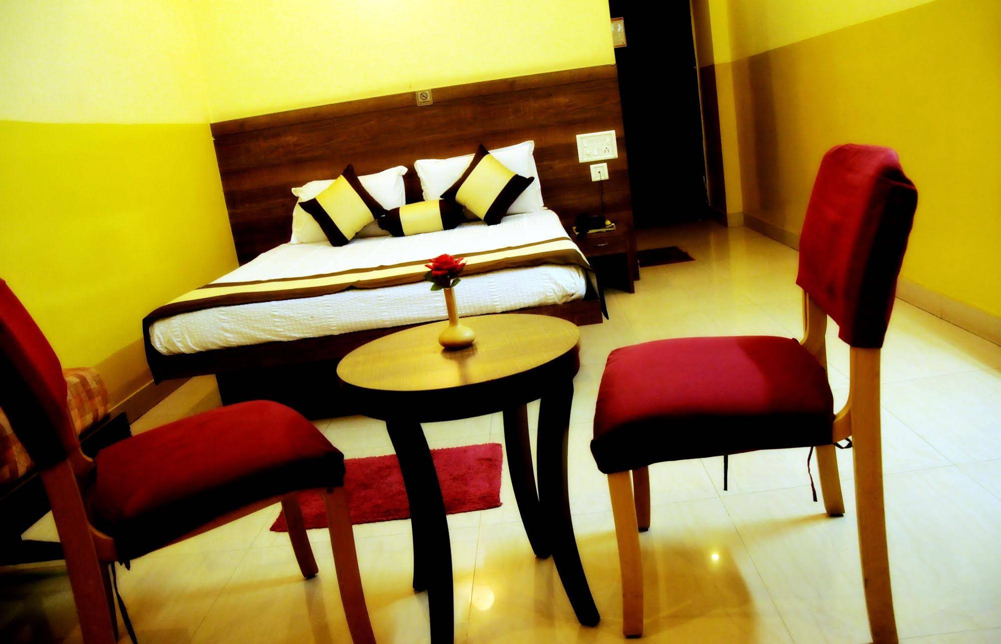 Suvarna Residency