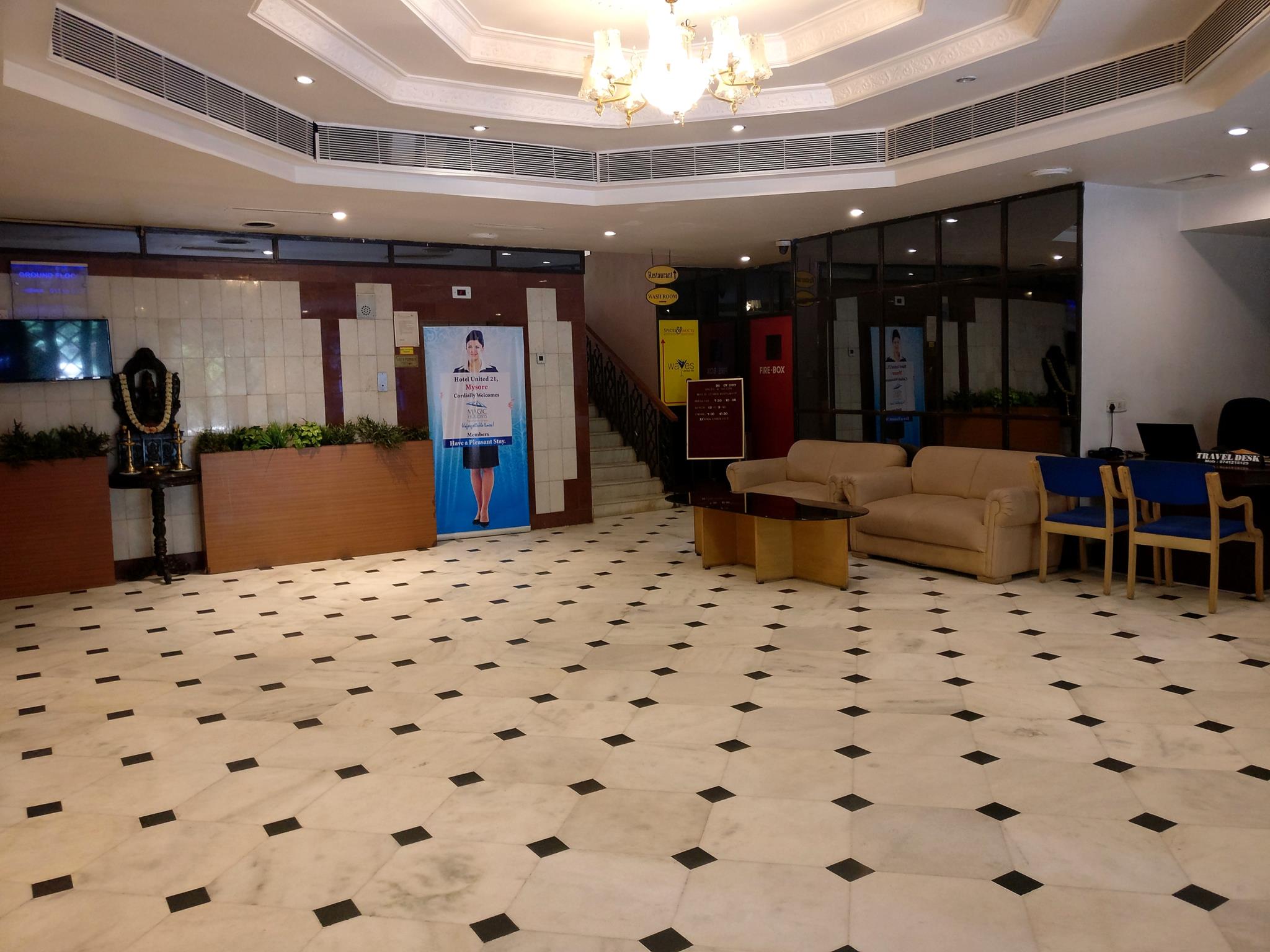 Hotel MB International Palace Side