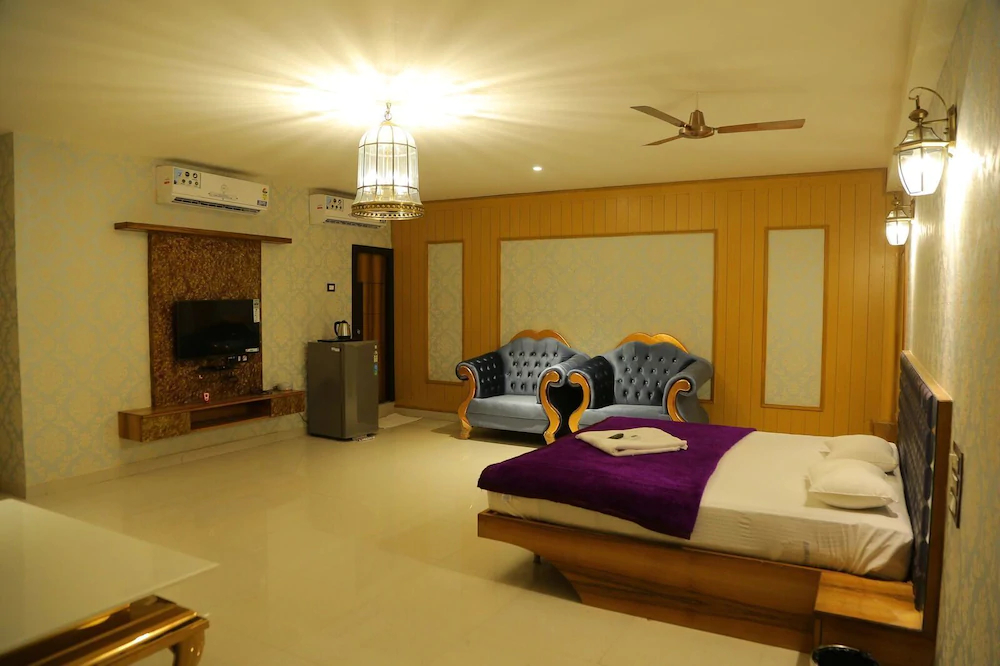 Santoshi Navotel Hotel