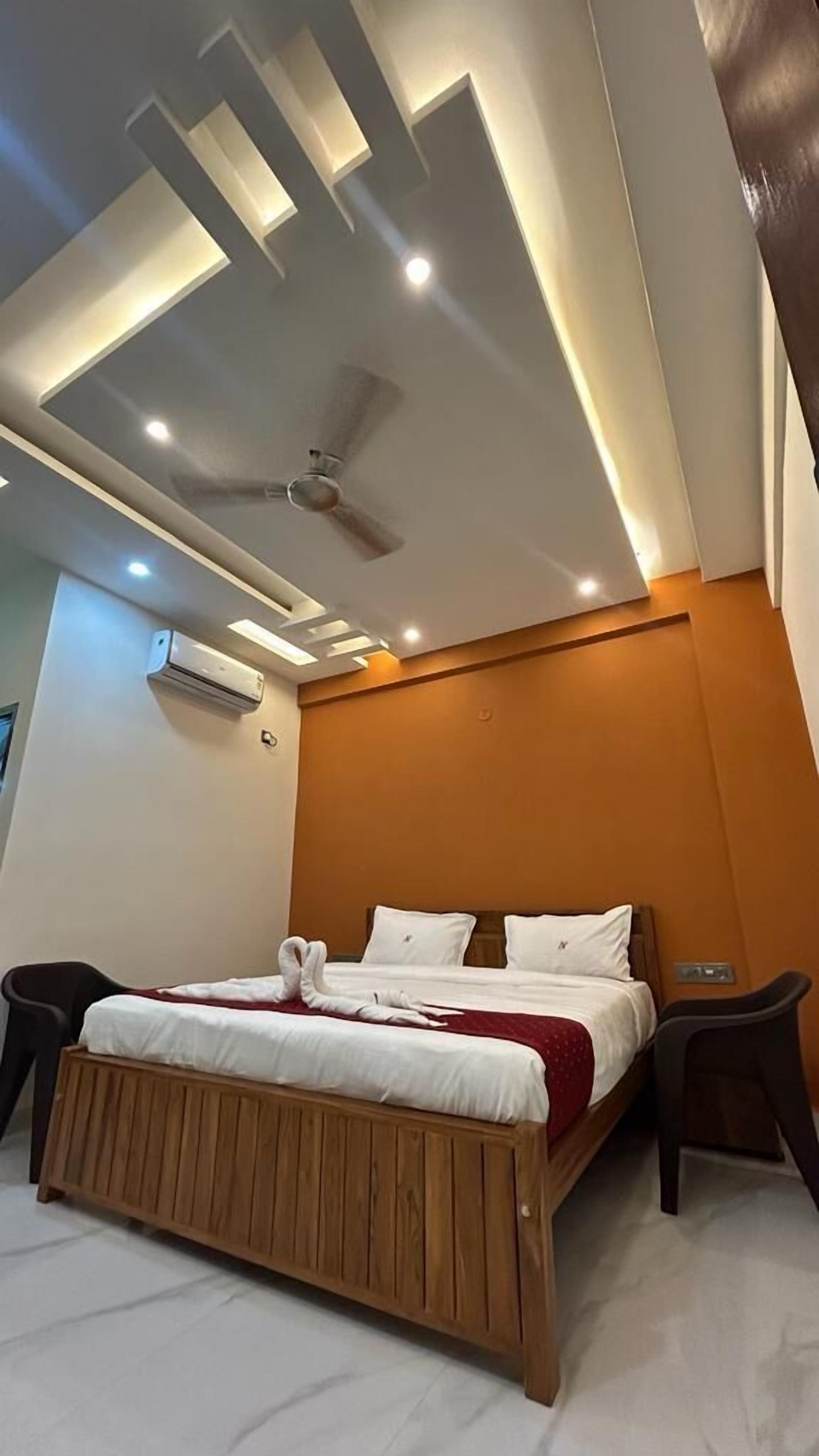 Green View Suite