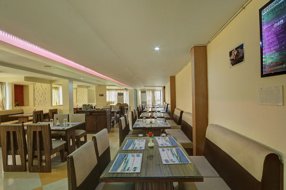 Shambhavi Hotels By OYO Rooms