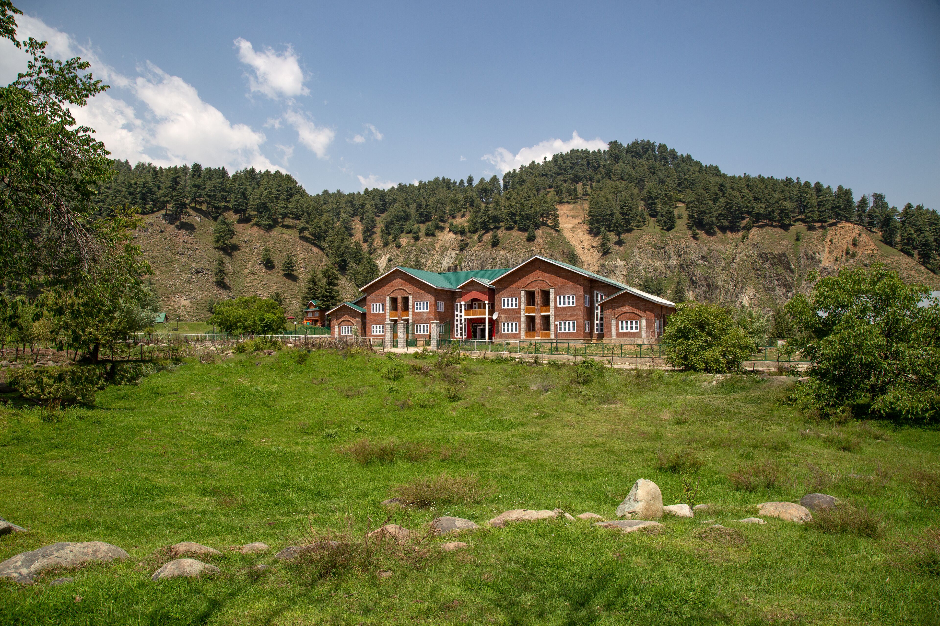 The Mountridge Resort Aharbal