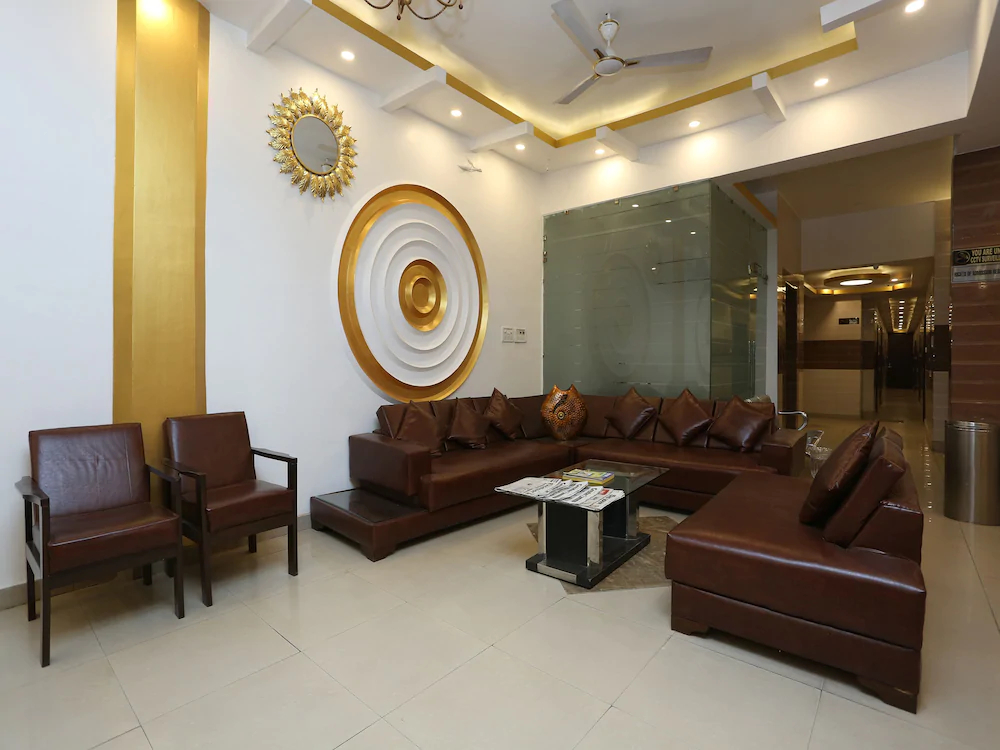 Hotel Log-Inn by OYO Rooms