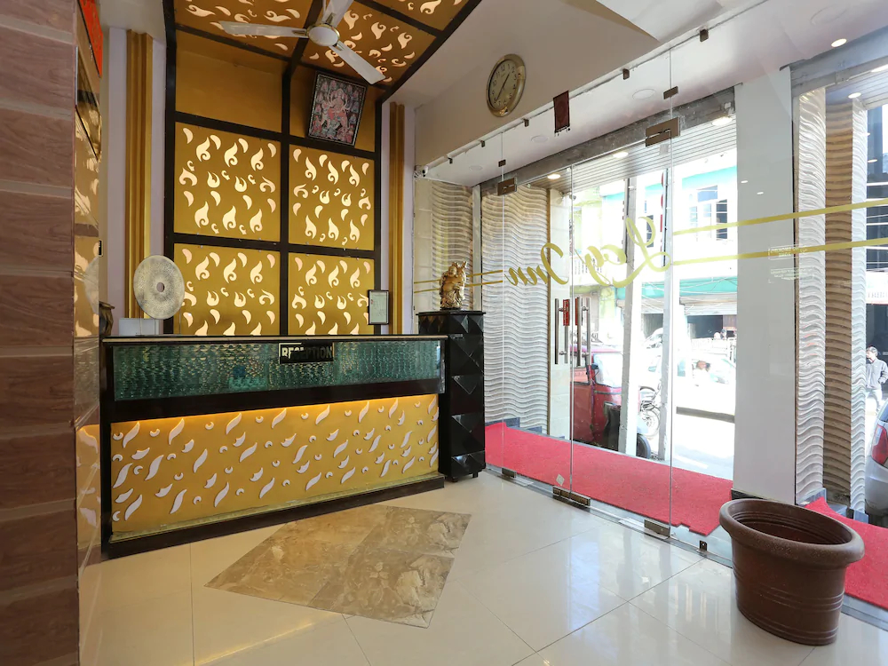 Hotel Log-Inn by OYO Rooms