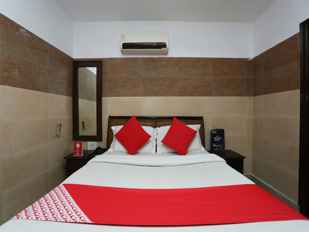 Hotel Log-Inn by OYO Rooms