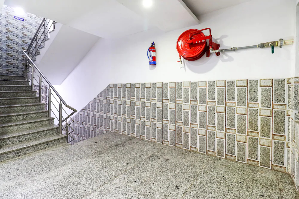 Hotel Zeenat by OYO Rooms