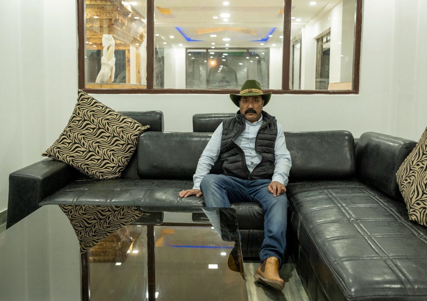 Dee Grand Marq Hotel