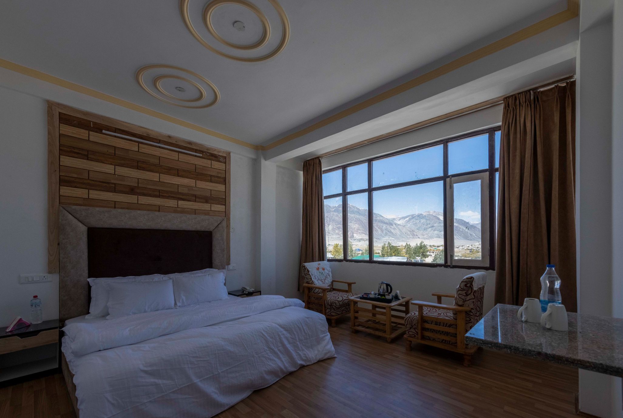 Dee Grand Marq Hotel