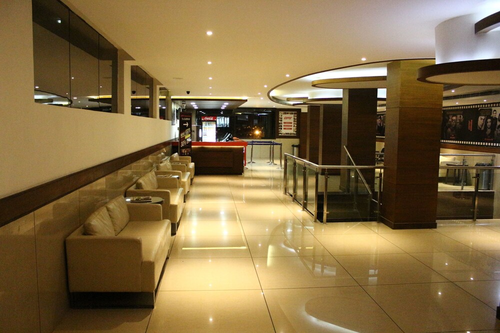 AMR Hotel