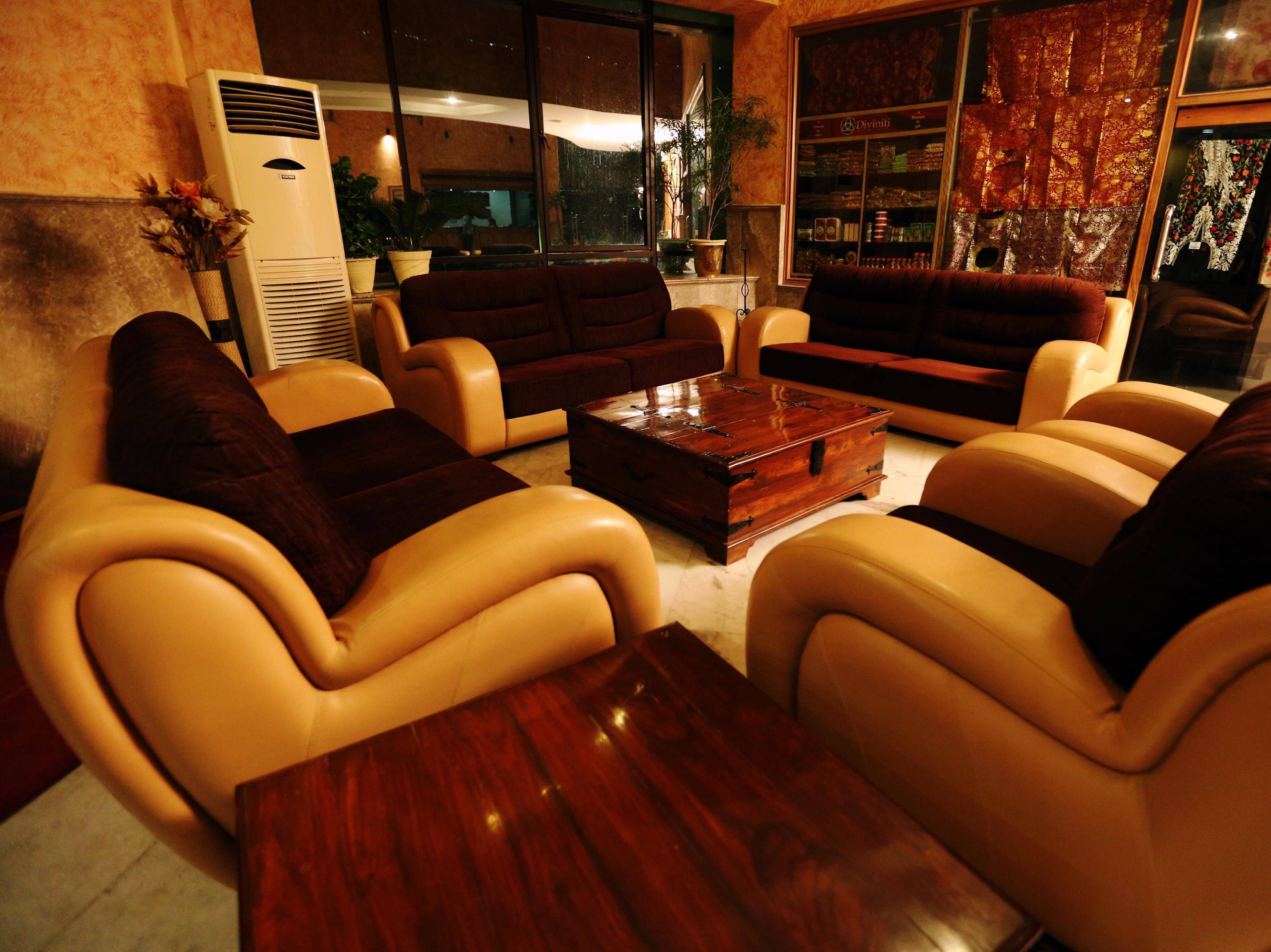 Hibis Hotel Devi Grand