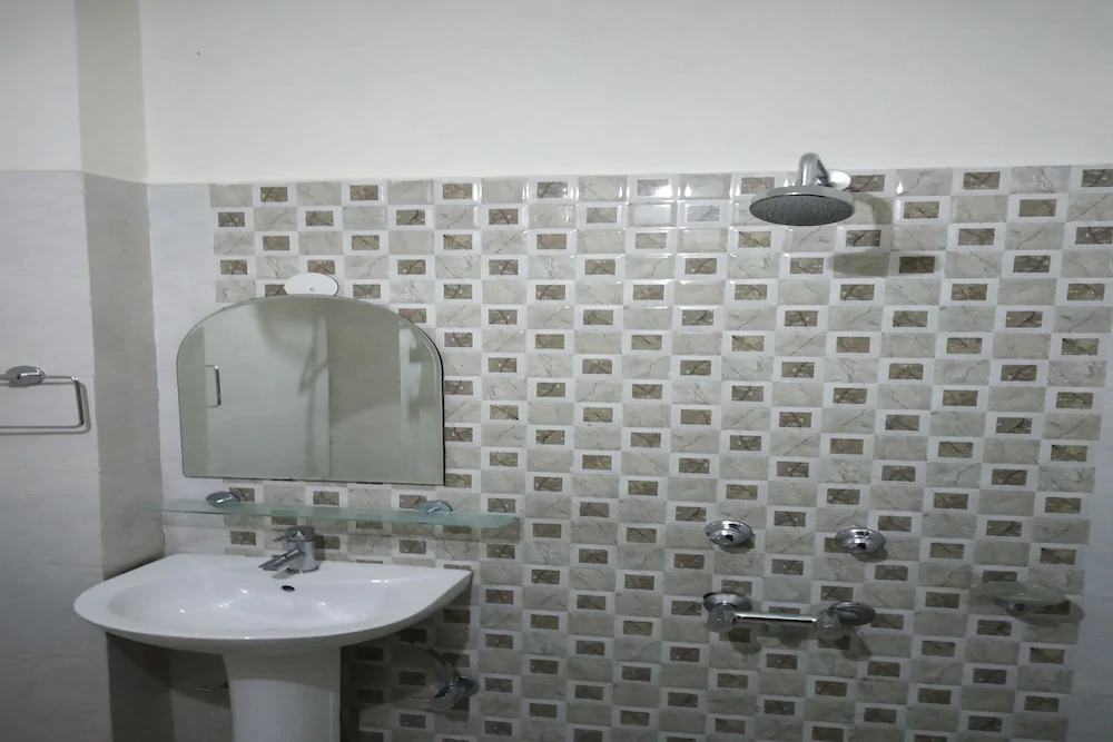 Hotel Mahadev Inn by OYO Rooms