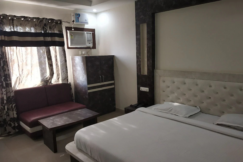 Hotel Mahadev Inn by OYO Rooms