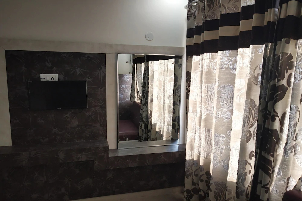 Hotel Mahadev Inn by OYO Rooms