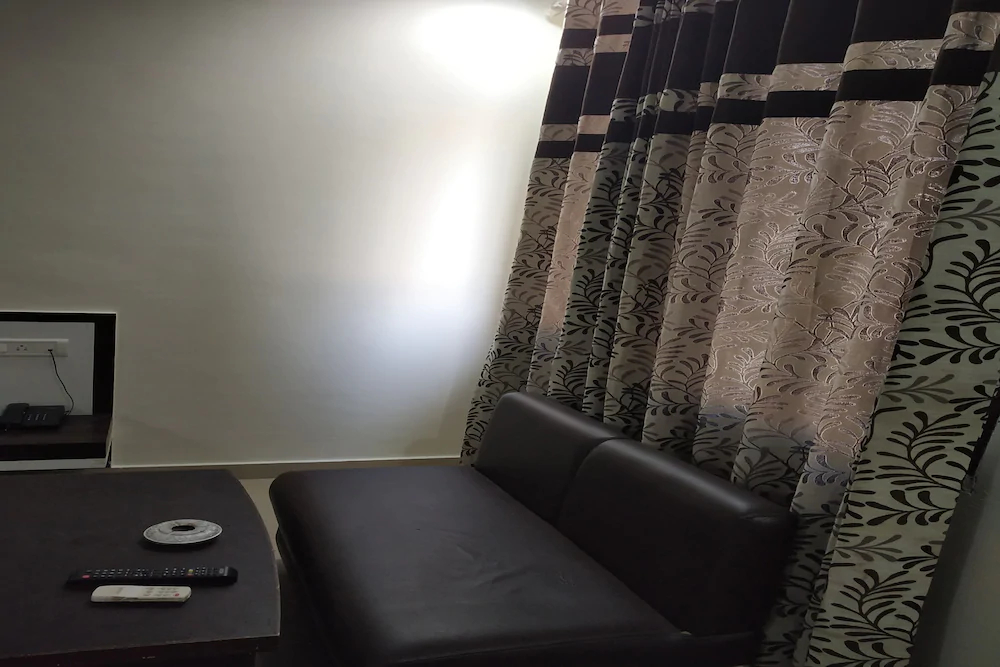 Hotel Mahadev Inn by OYO Rooms