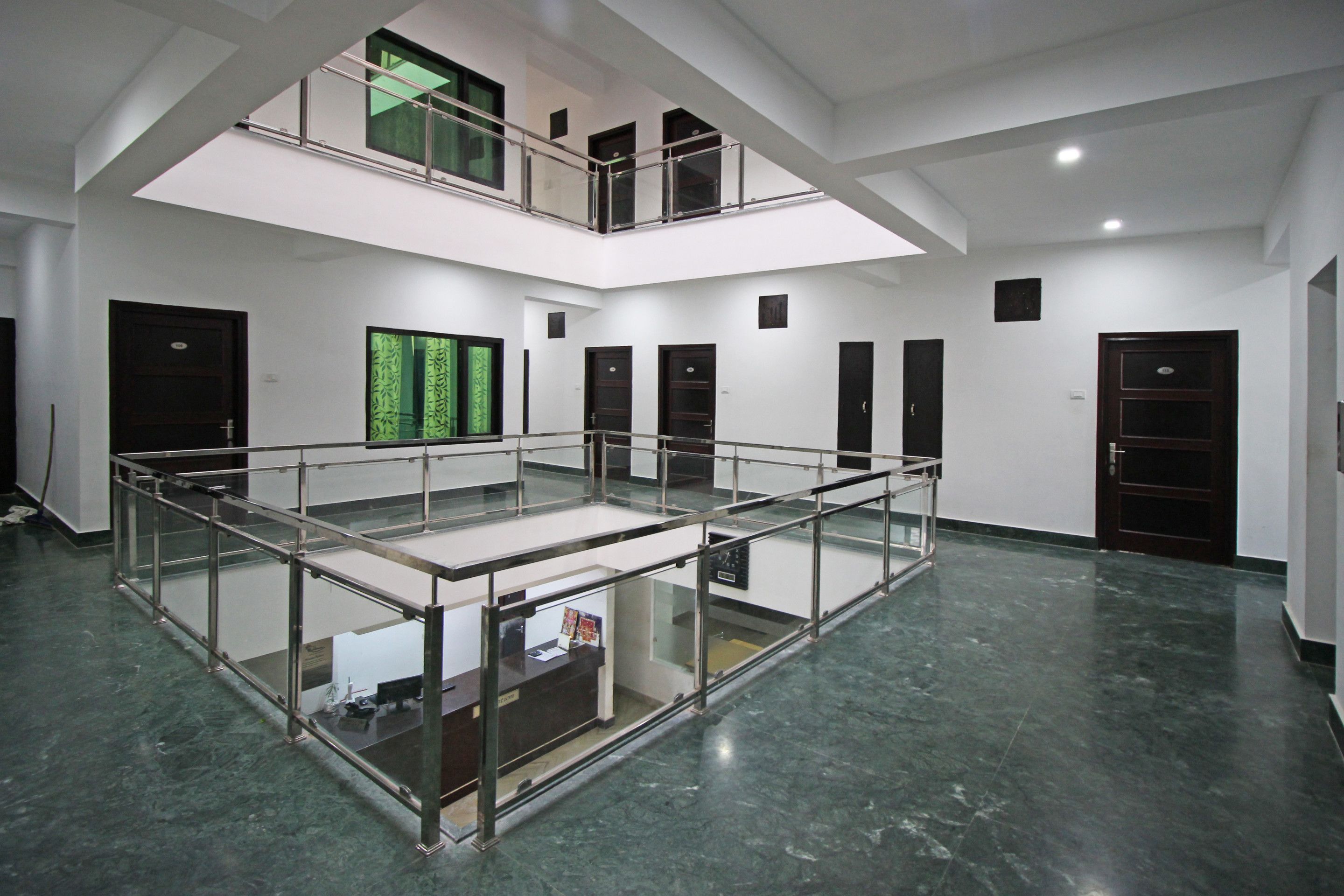 Hotel Reddison Square by OYO Rooms