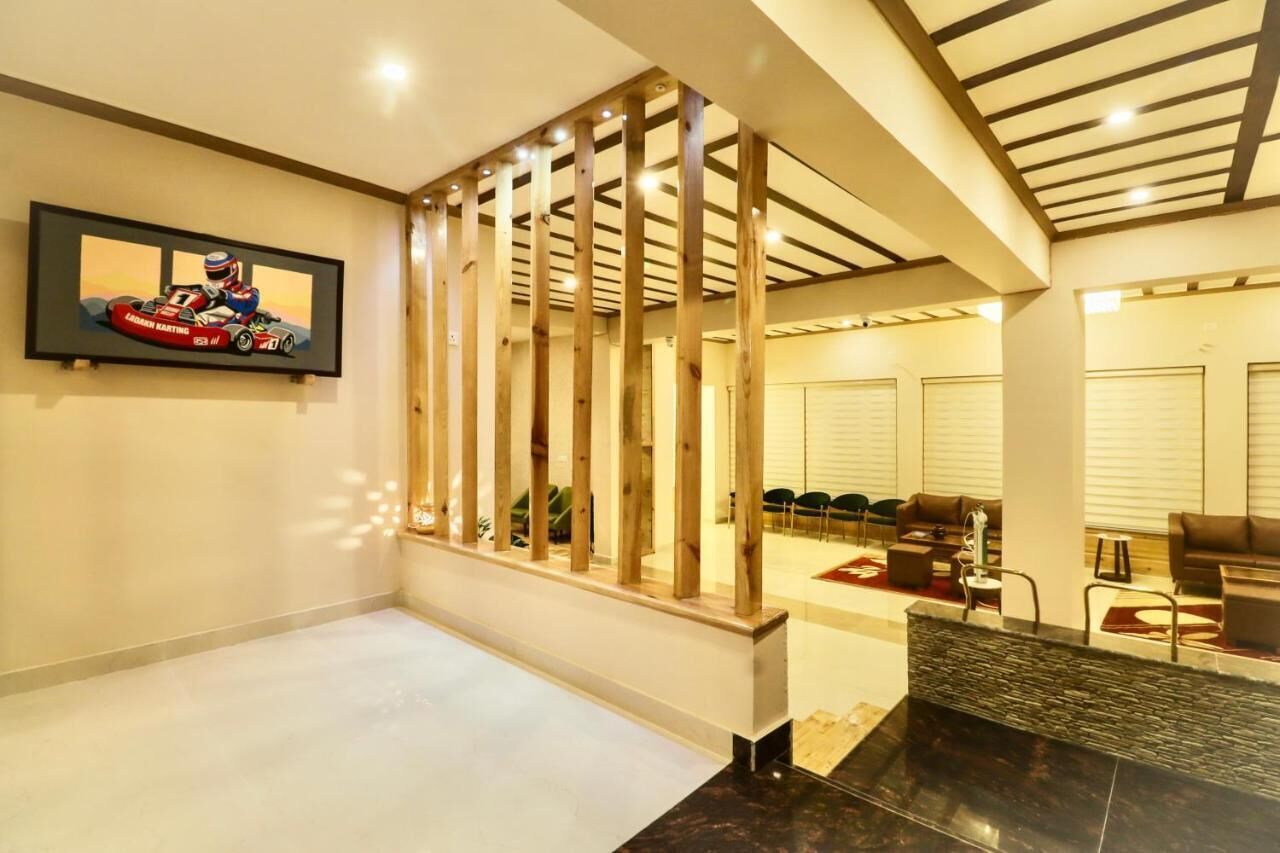 Crown Himalaya Hotel