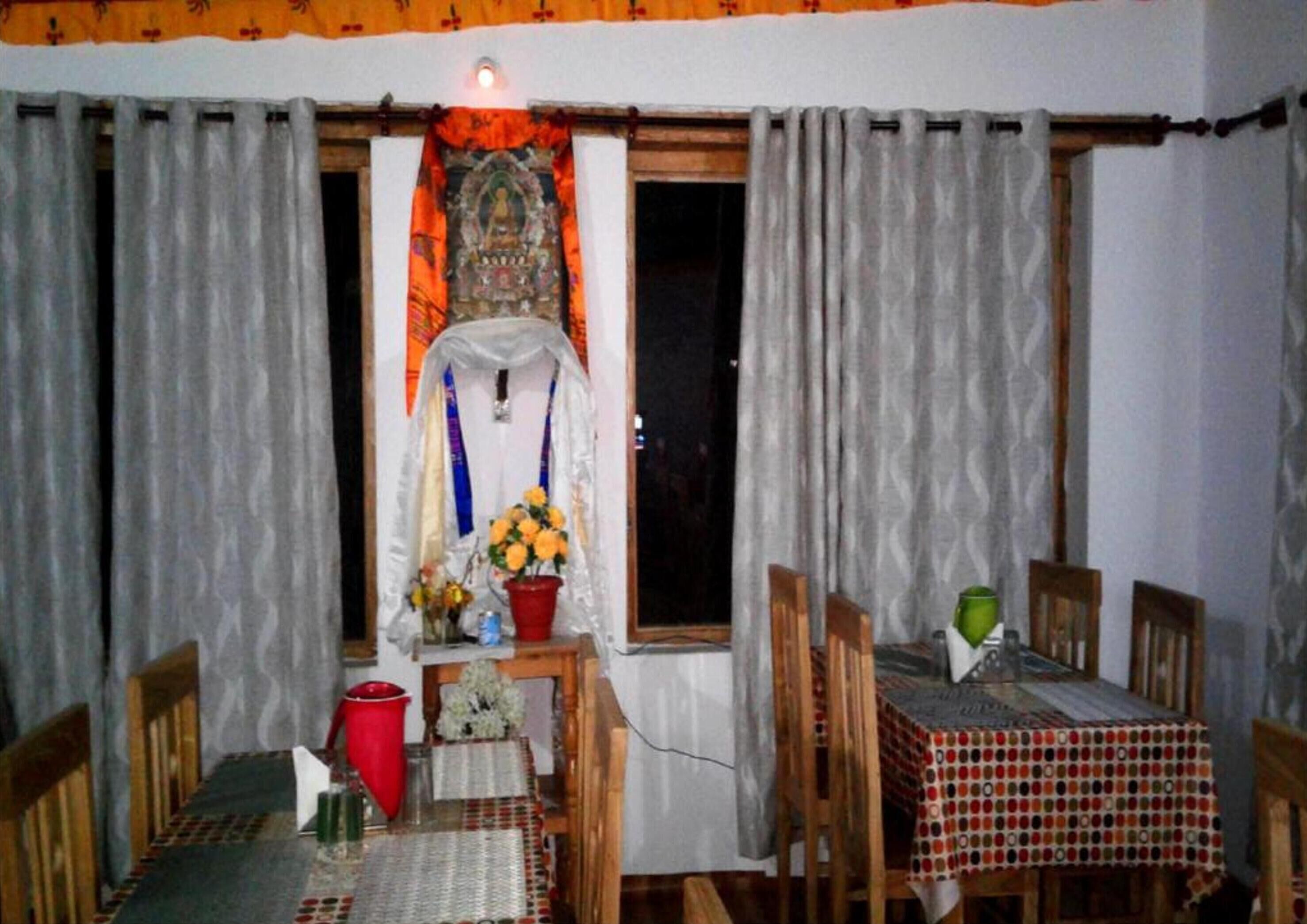 Tih Alpenglow Camp Nubra