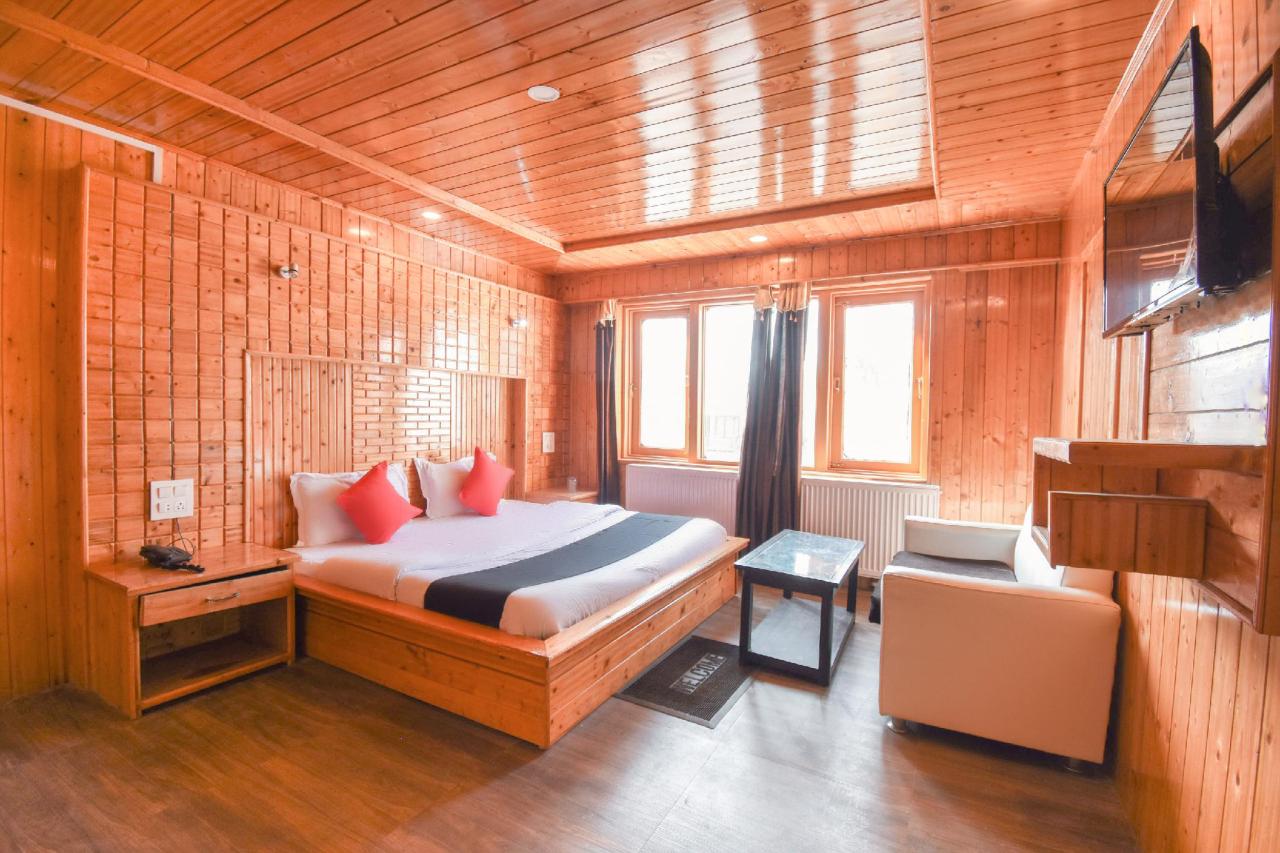 Hotel Sheeshnag by OYO Rooms