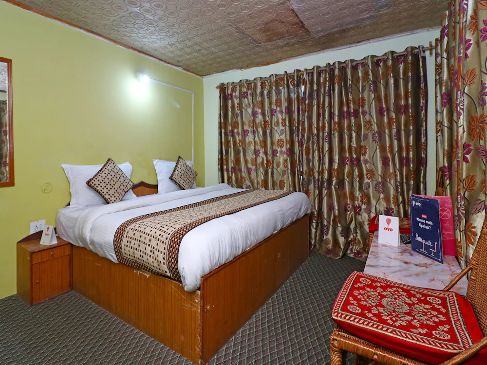 OYO 18416 Hotel Park Palace