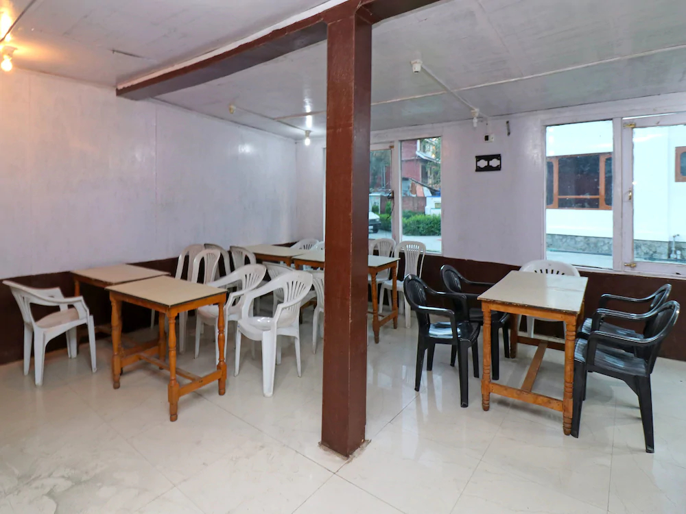 OYO 18416 Hotel Park Palace