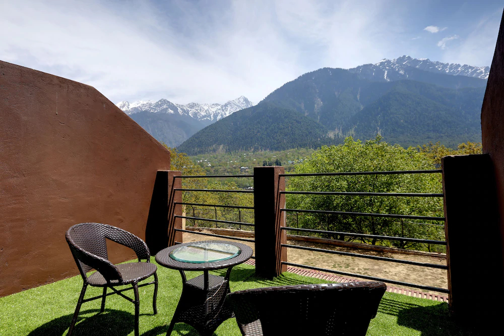 The Chinar Resort & Spa