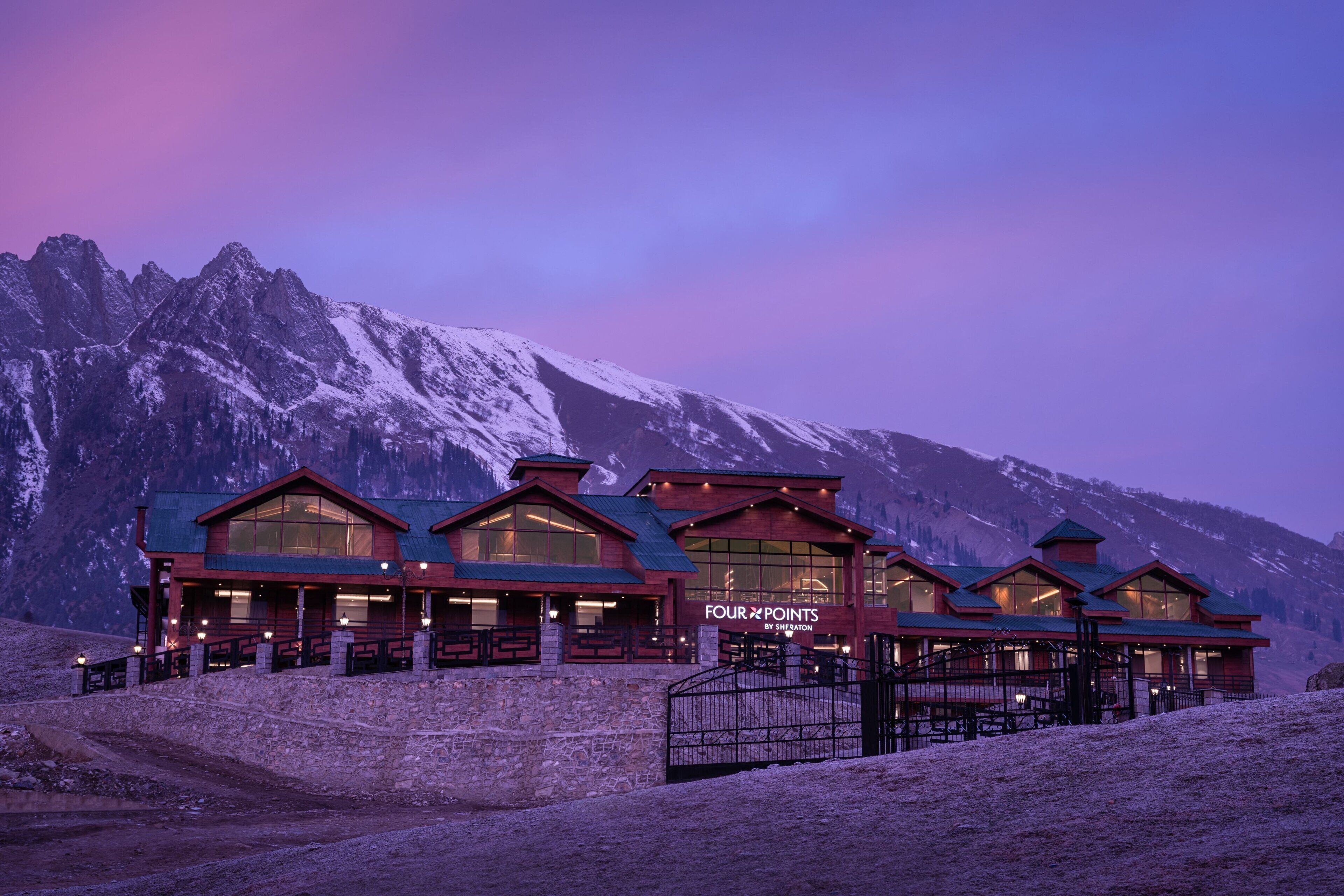 Four Points By Sheraton Sonmarg Resort