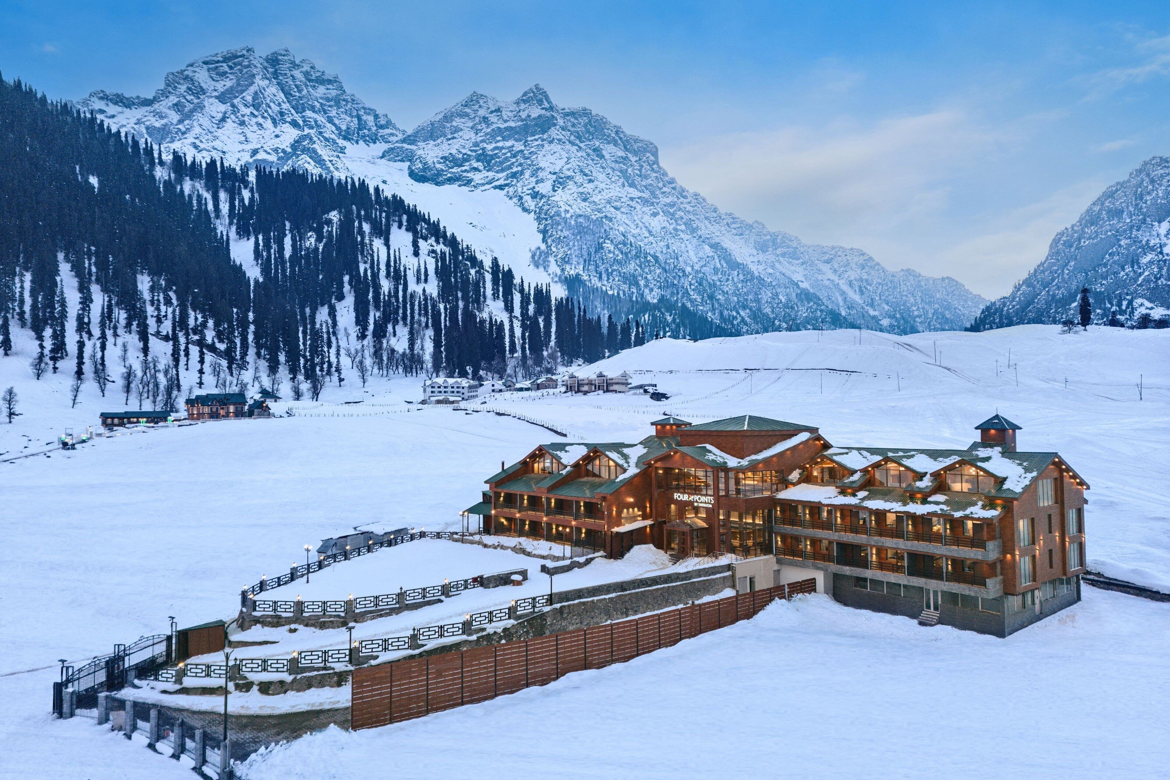Four Points By Sheraton Sonmarg Resort