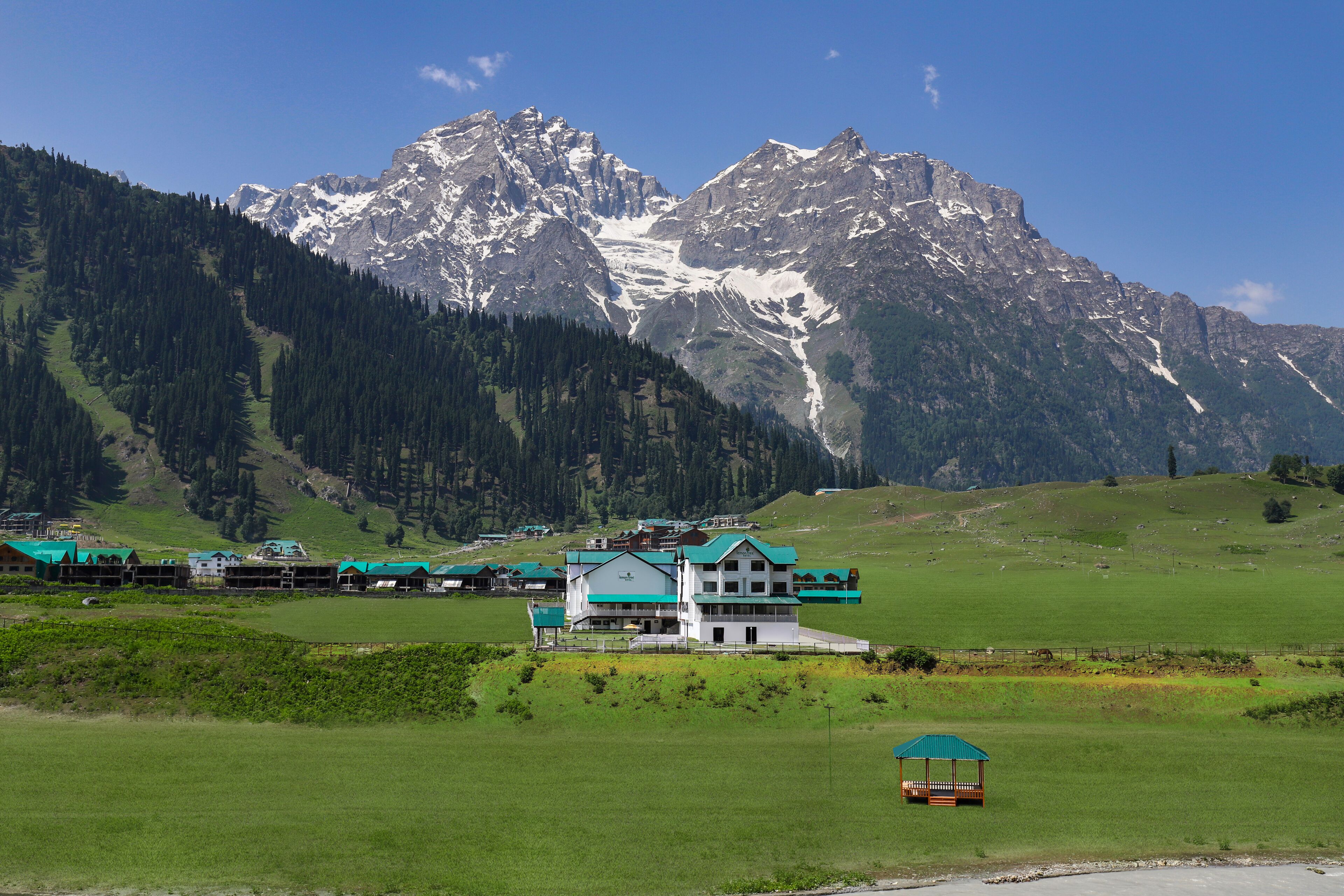Lemon Tree Hotel Sonamarg