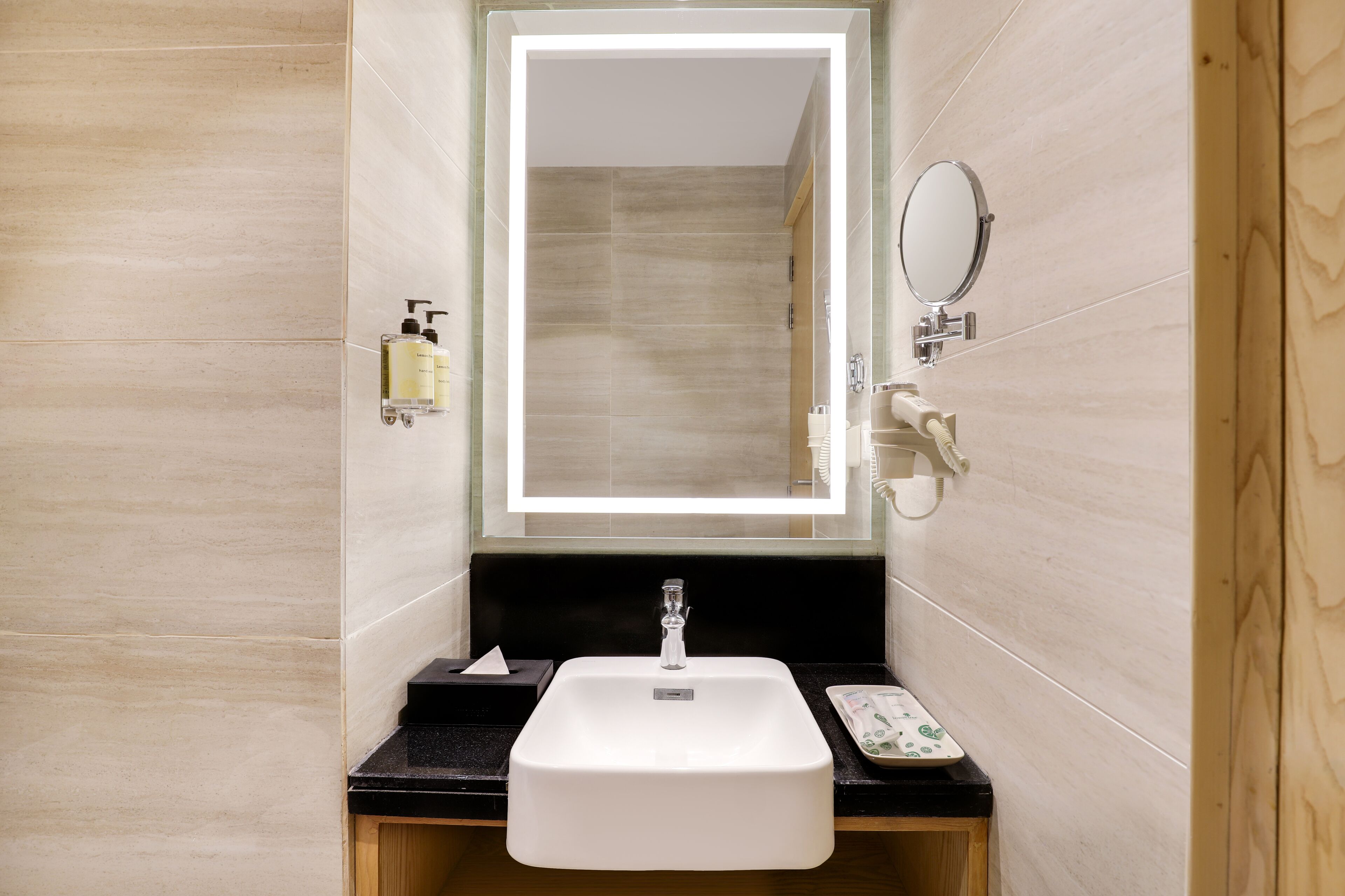 Lemon Tree Hotel Sonamarg