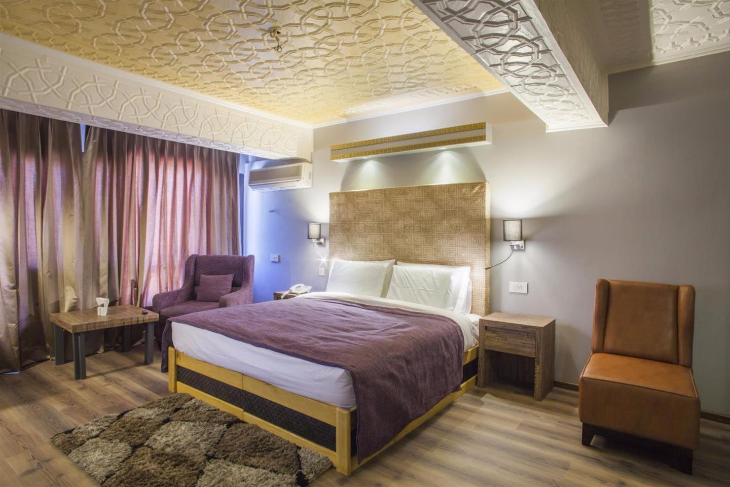 Hotel Ahdoo's