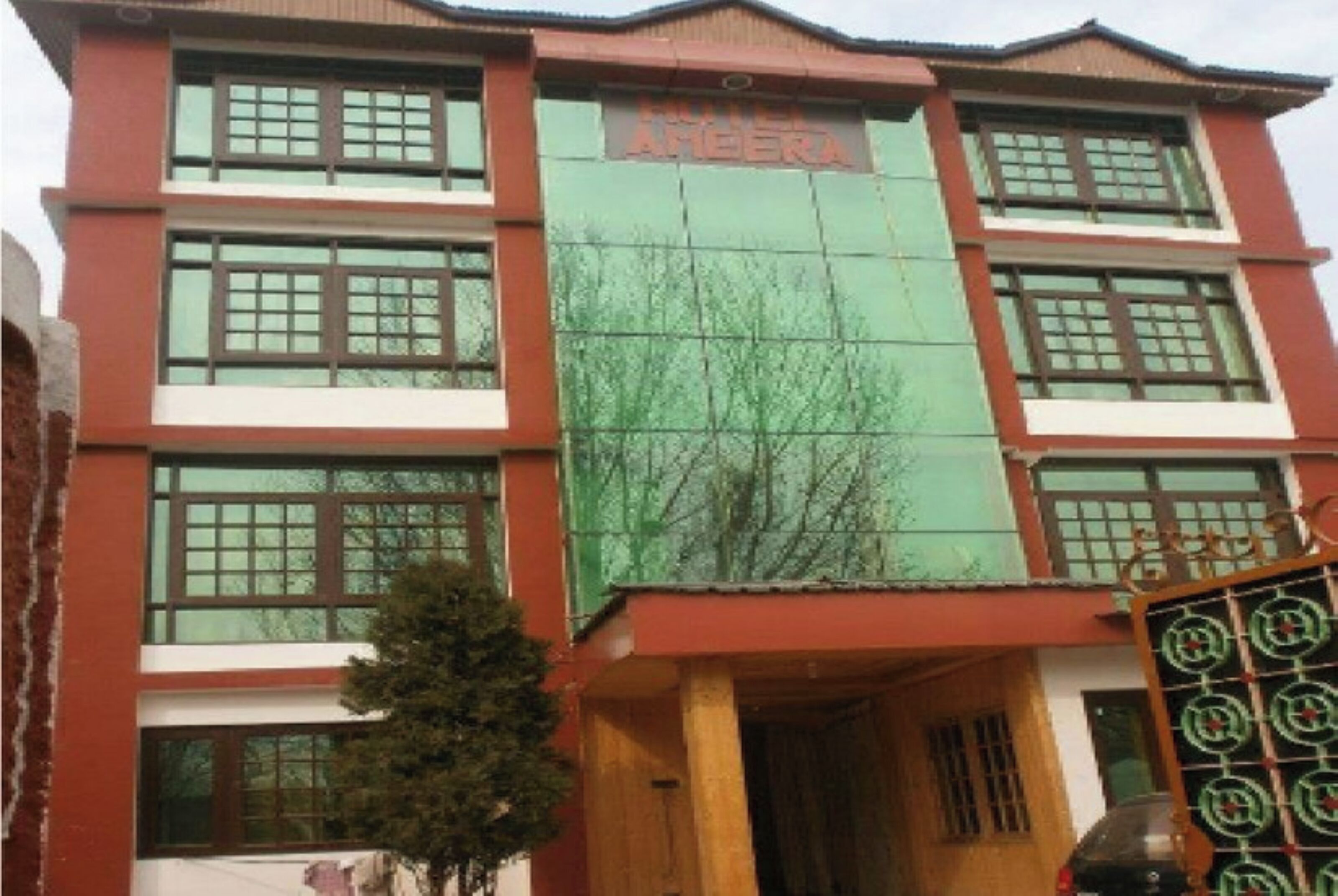 Ameera Srinagar by Goroomgo
