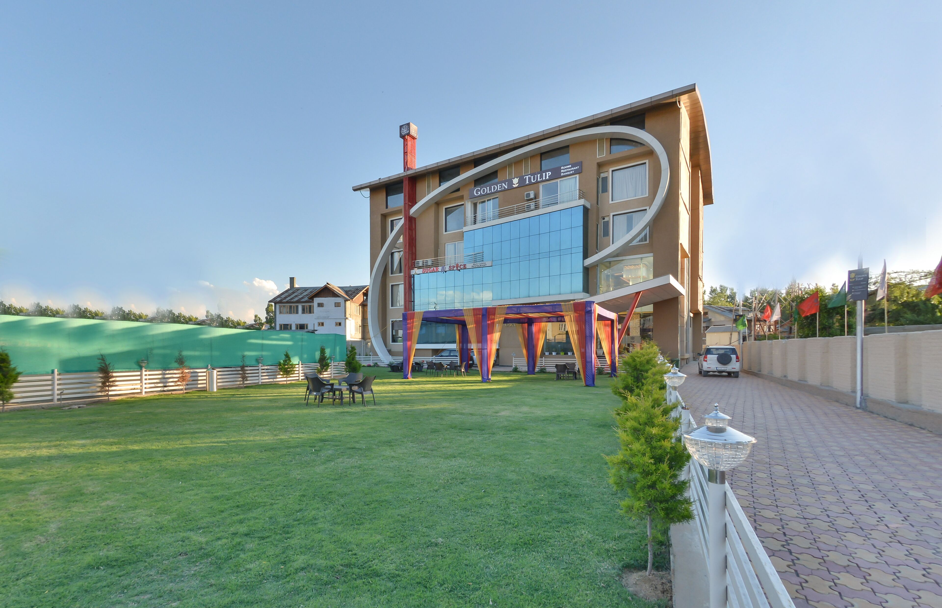 Golden Tulip Kashmir