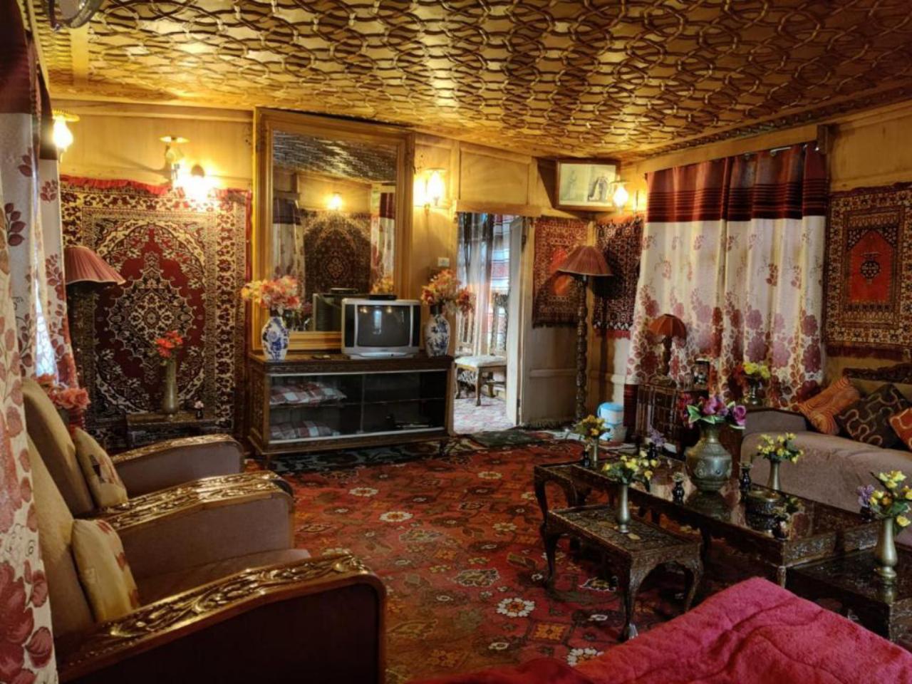 Hotel Houseboat Taj Palace