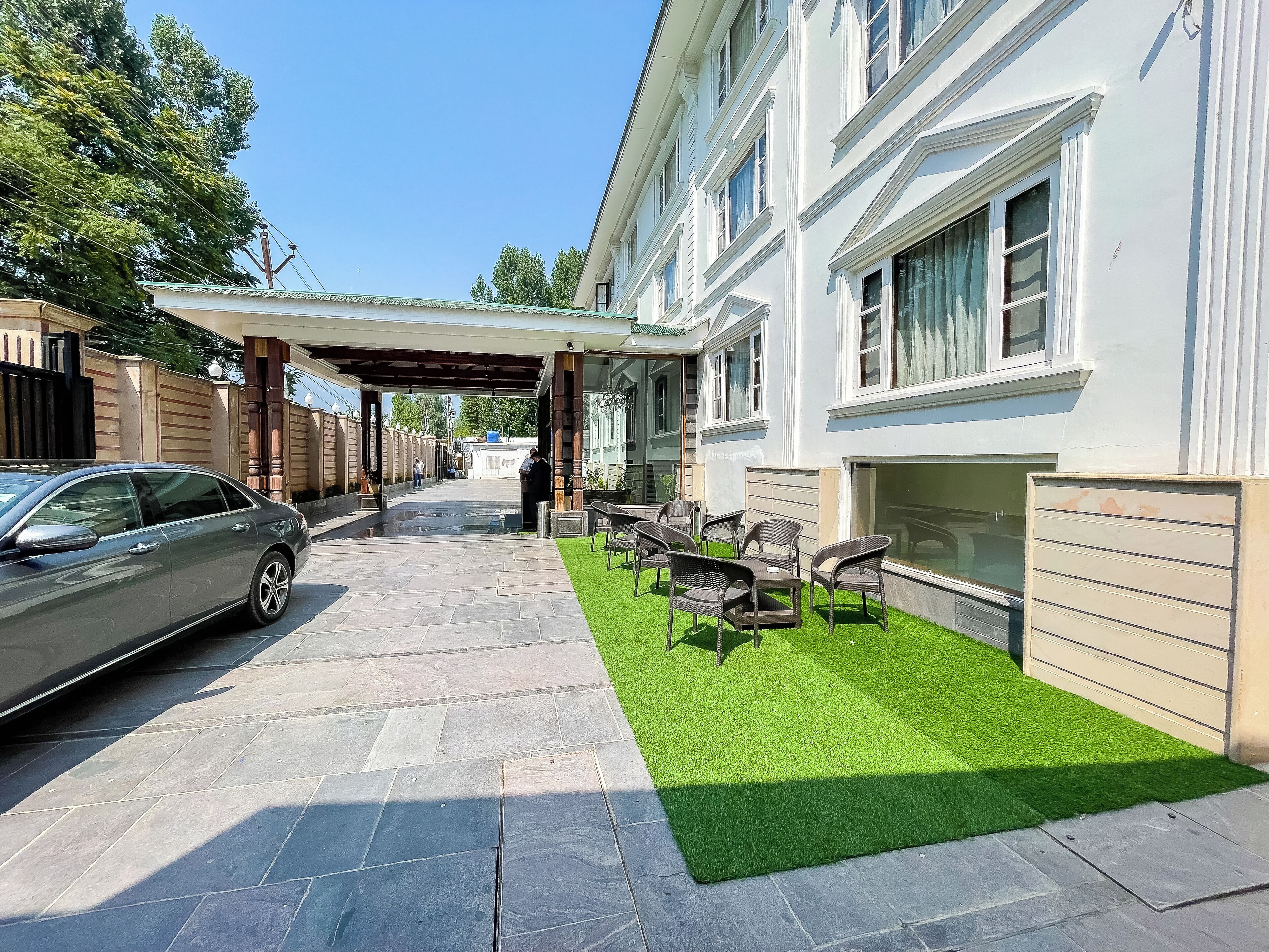 Hotel Paisley Palace