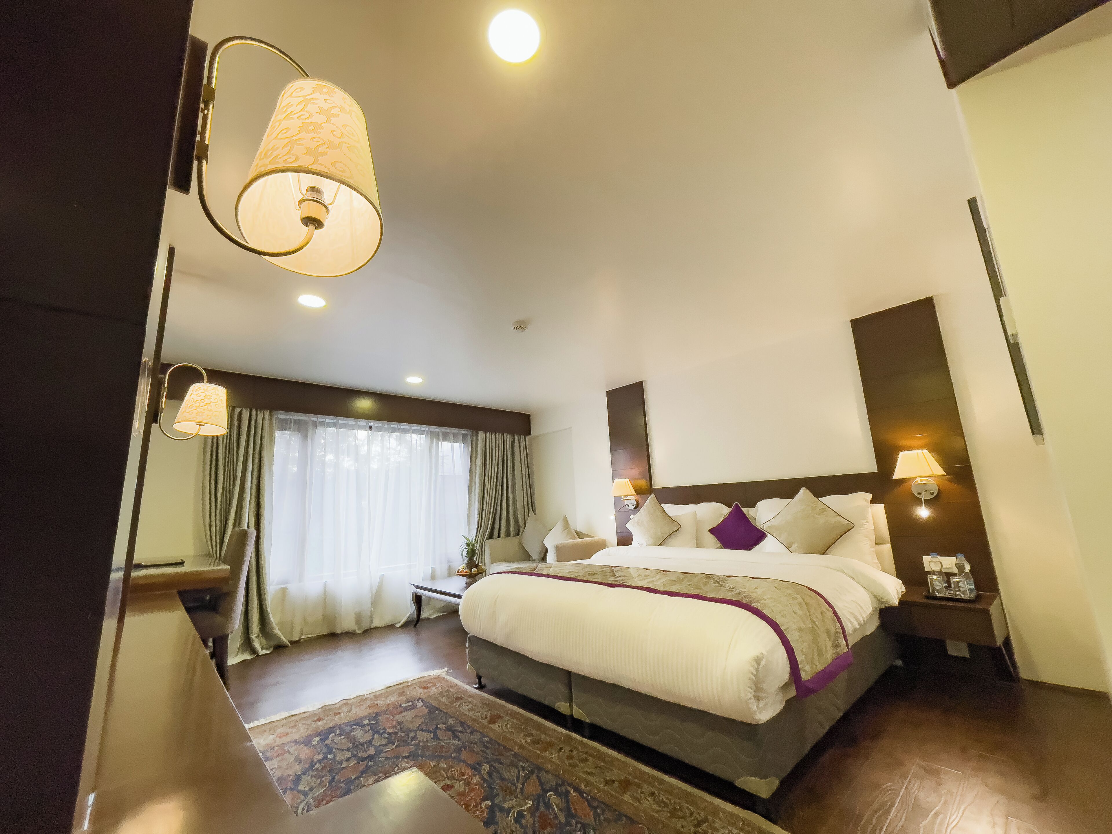 Hotel Paisley Palace