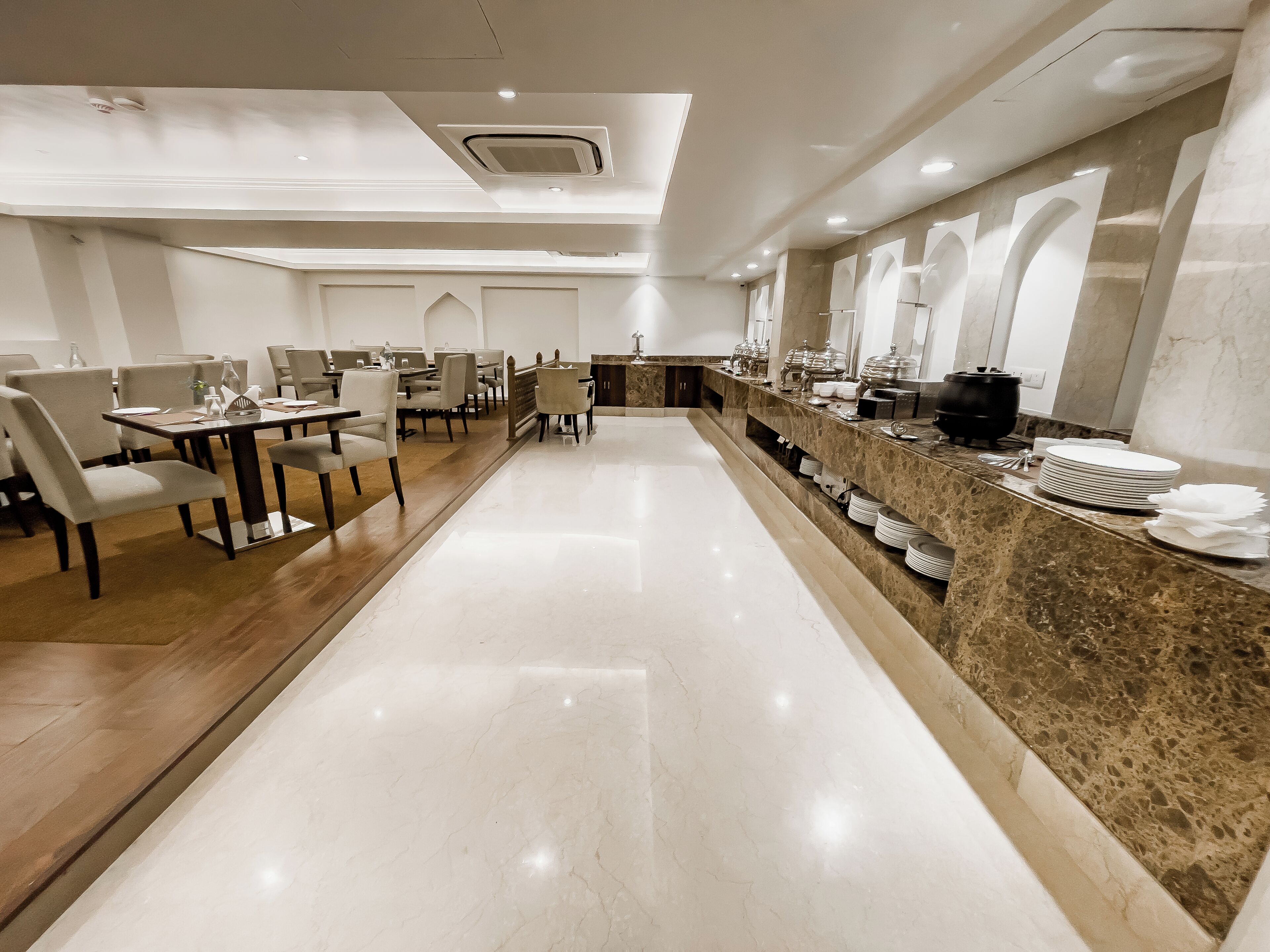 Hotel Paisley Palace