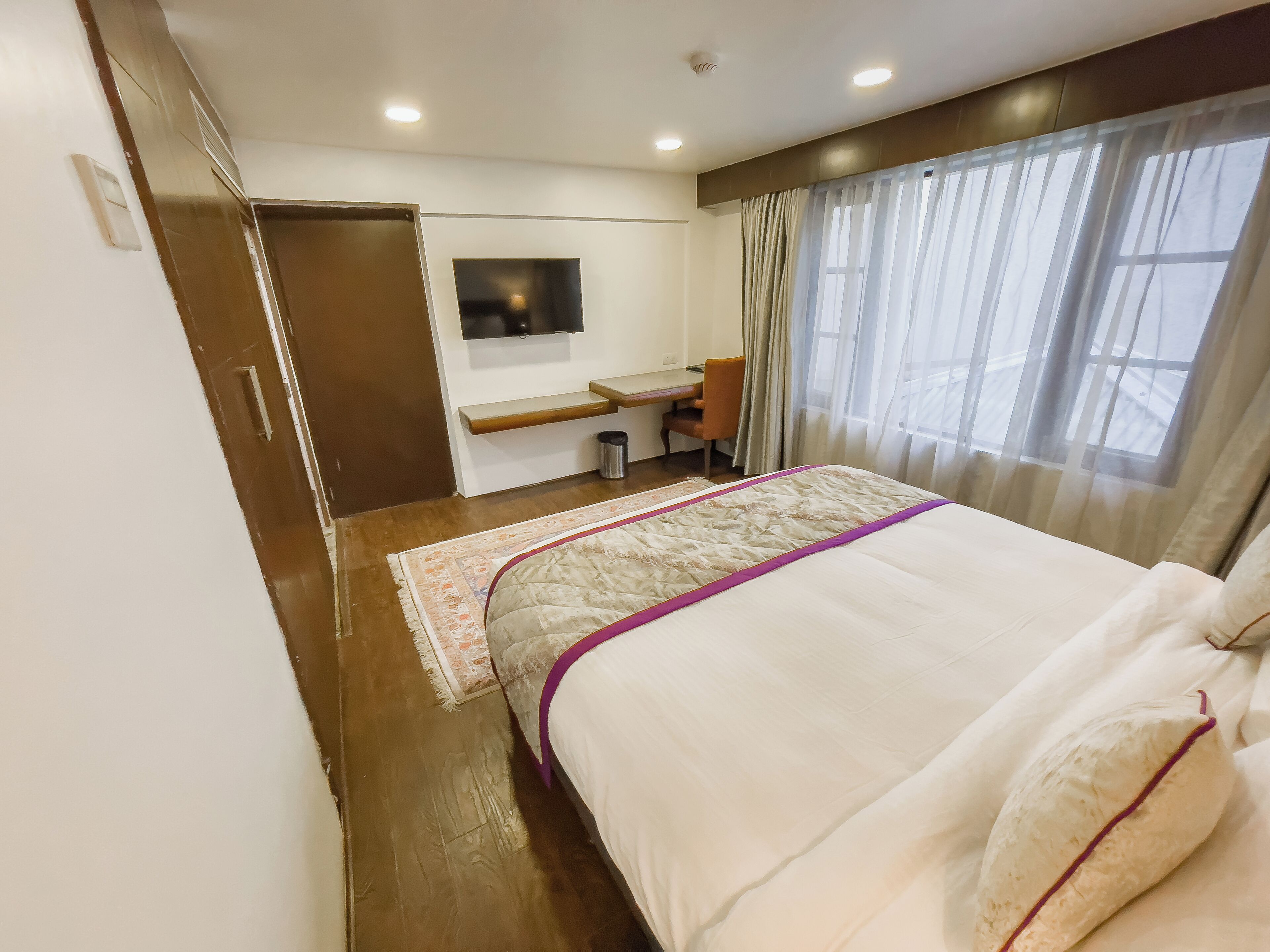 Hotel Paisley Palace