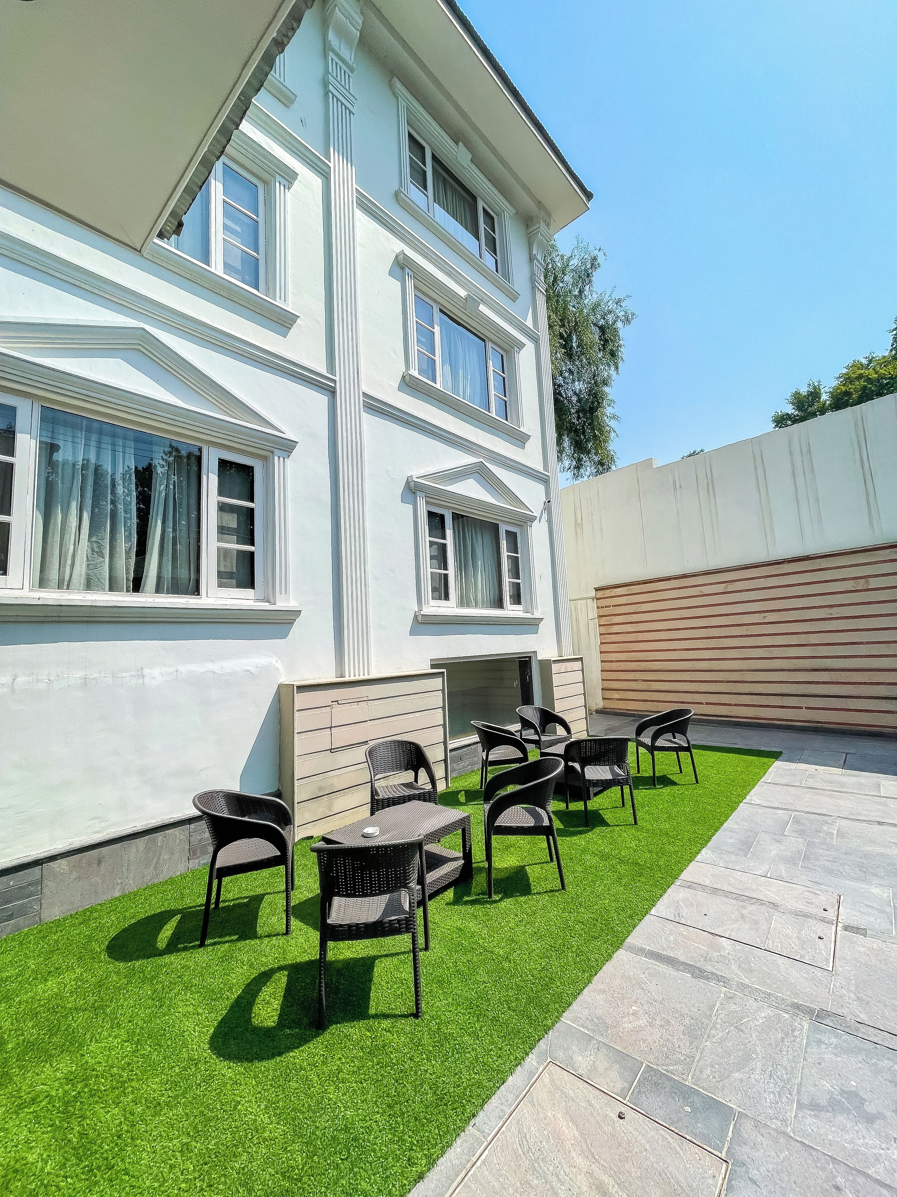 Hotel Paisley Palace