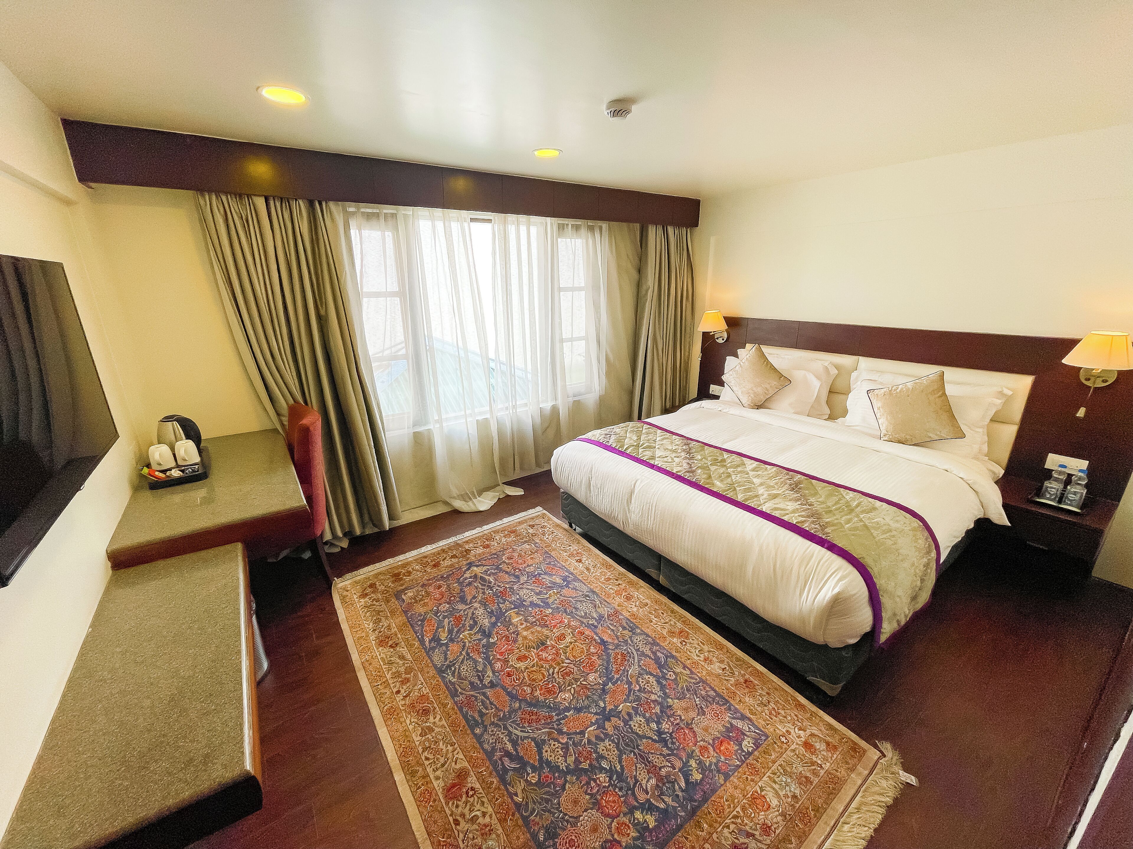 Hotel Paisley Palace