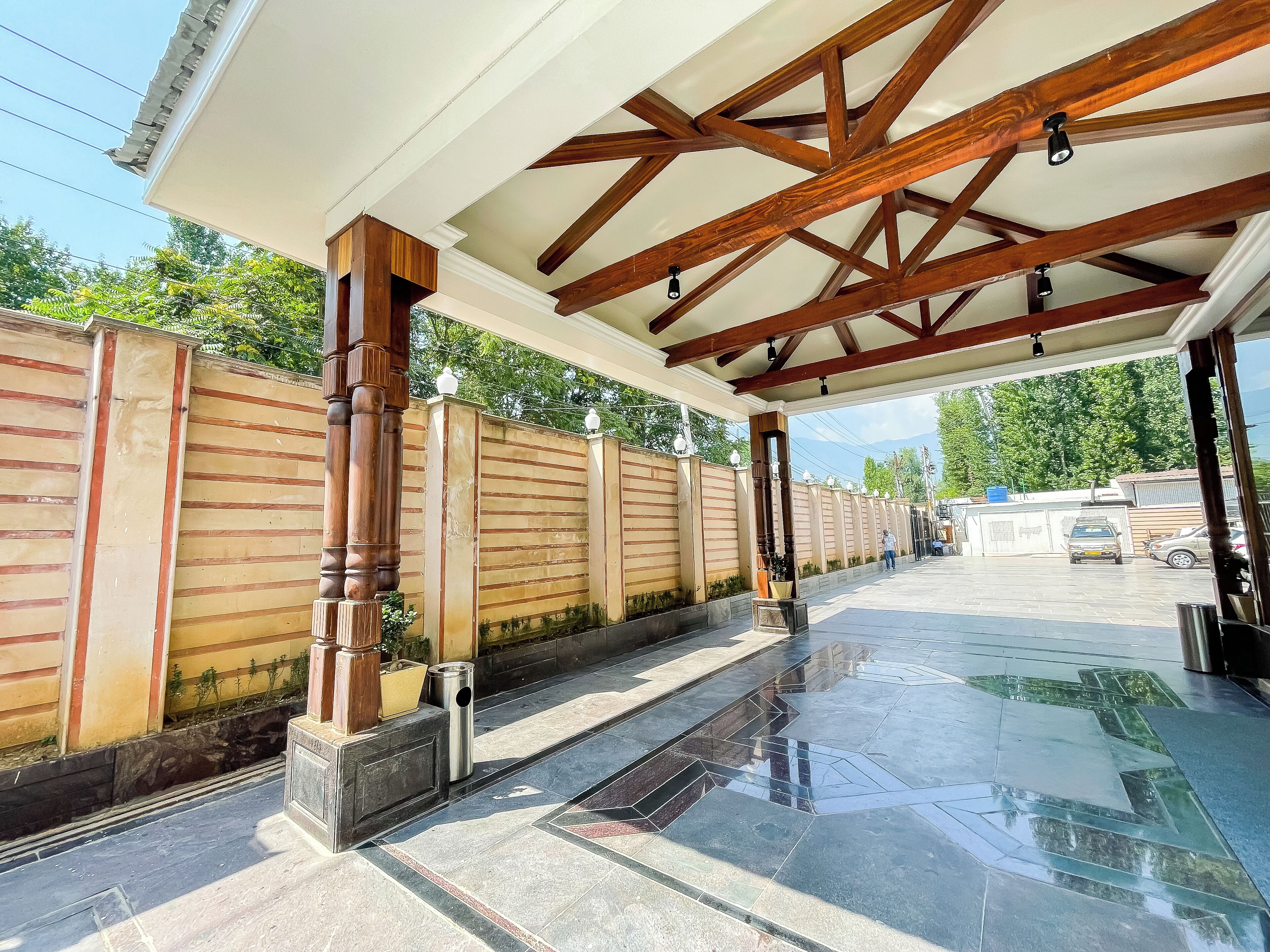 Hotel Paisley Palace