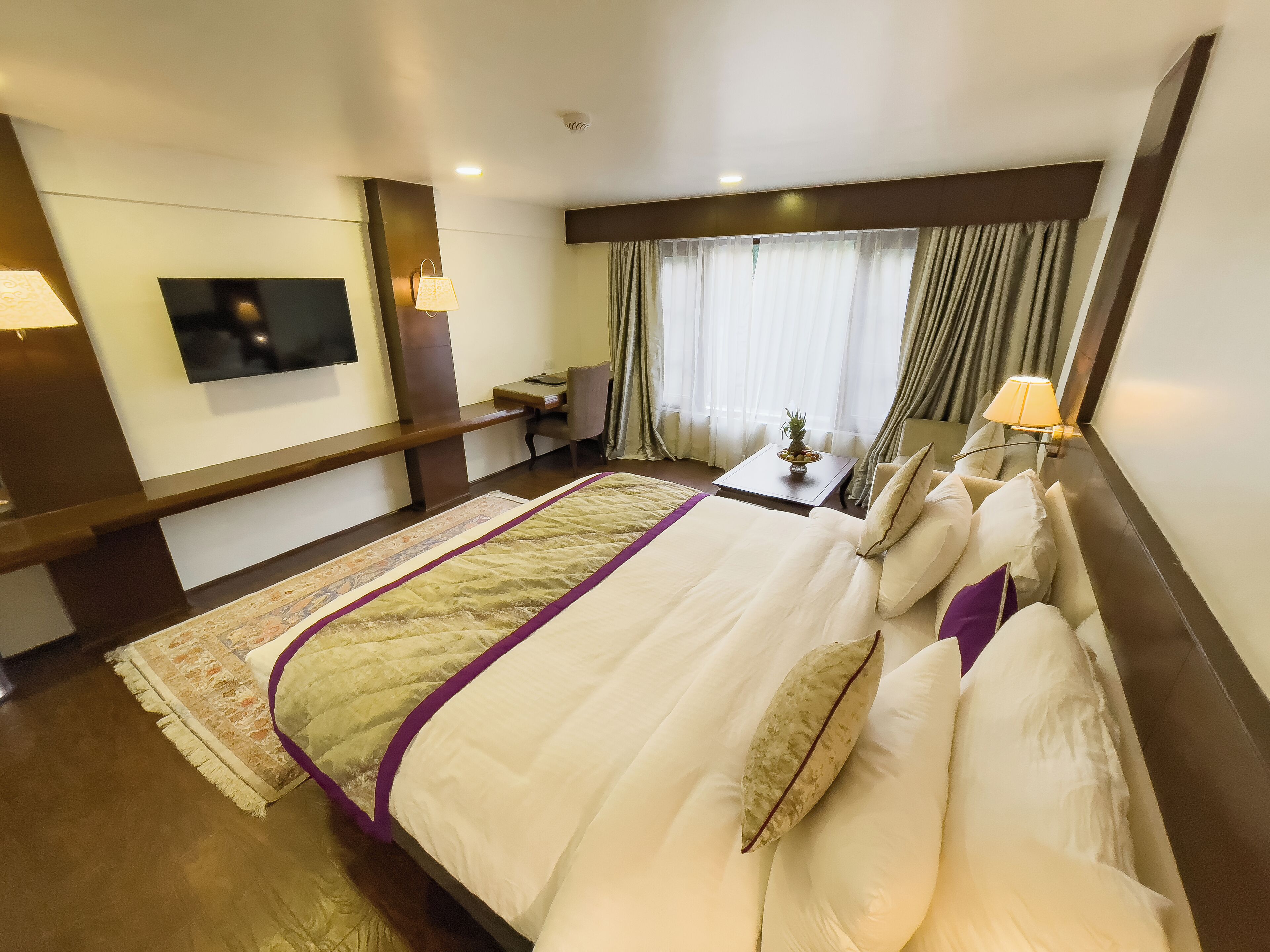 Hotel Paisley Palace