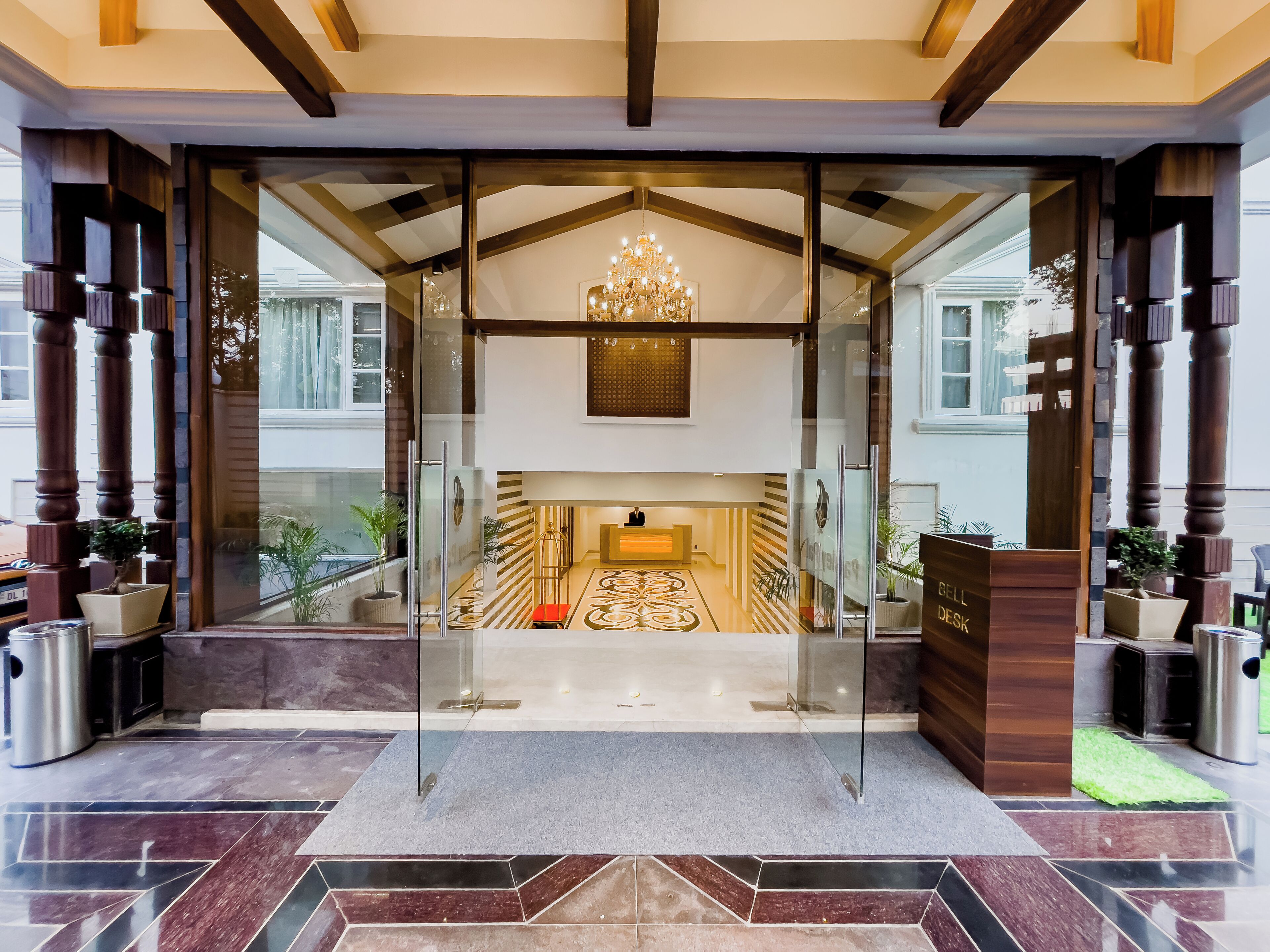 Hotel Paisley Palace