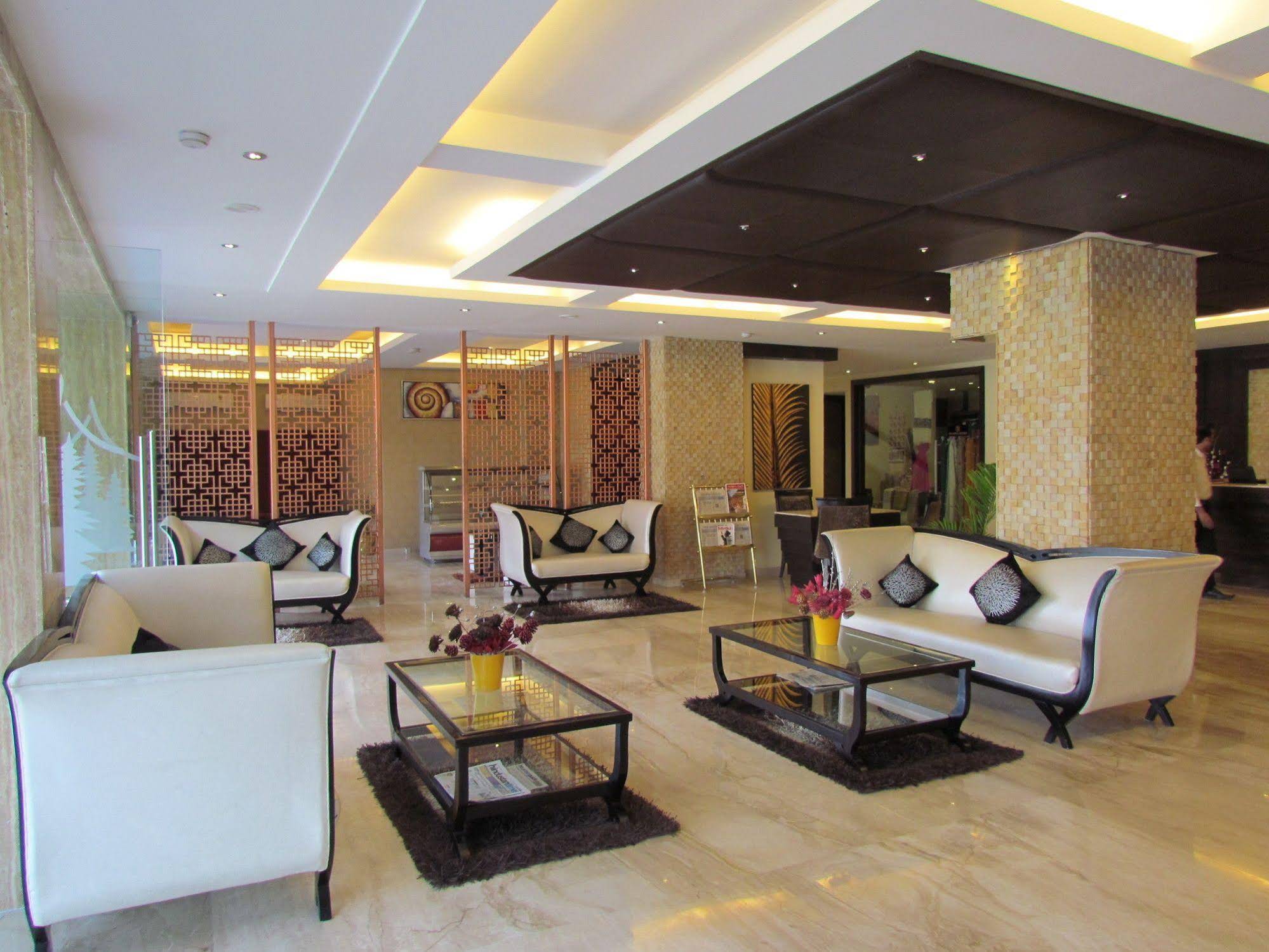 Hotel Pine Spring Wazir Bagh